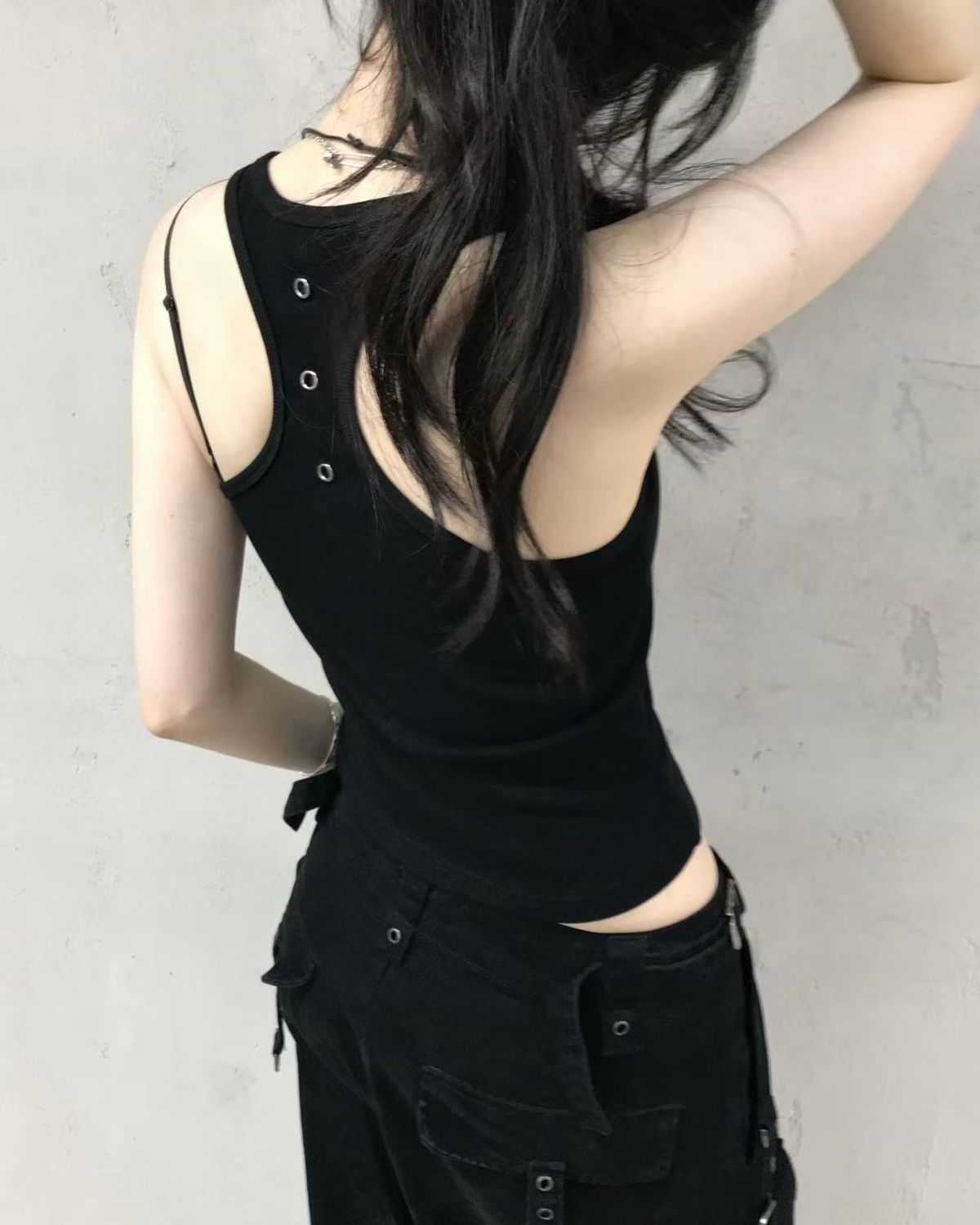 리버뉴스(LIBERALNEWS) HACKED SILVER CORE CAMI TOP_BLACK
