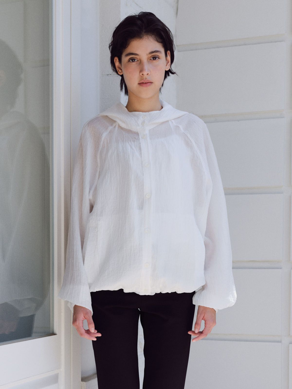 베이오드(BAIE OUD) Sheer hoodie blouse_white