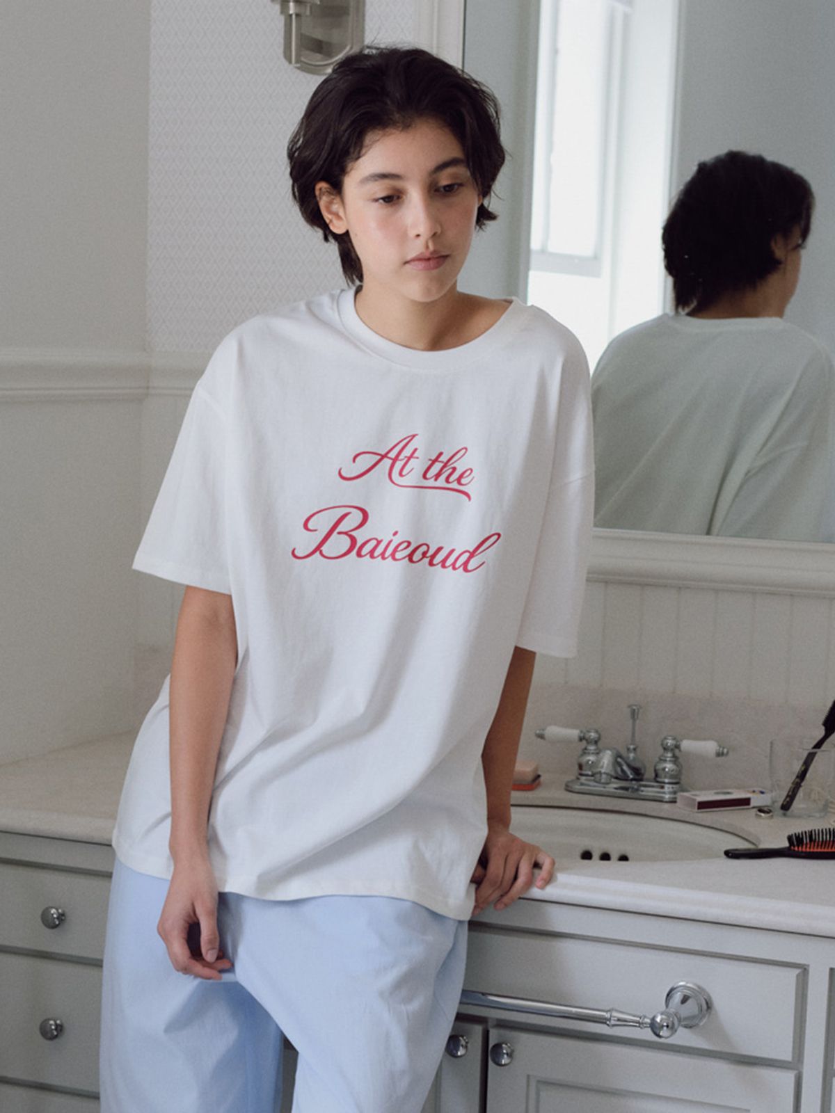 베이오드(BAIE OUD) At the baie oud T-shirt_white