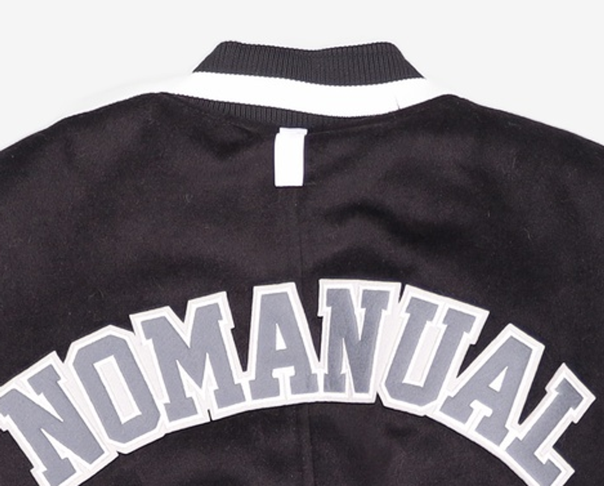 노매뉴얼(NOMANUAL) 스타디움 재킷 M