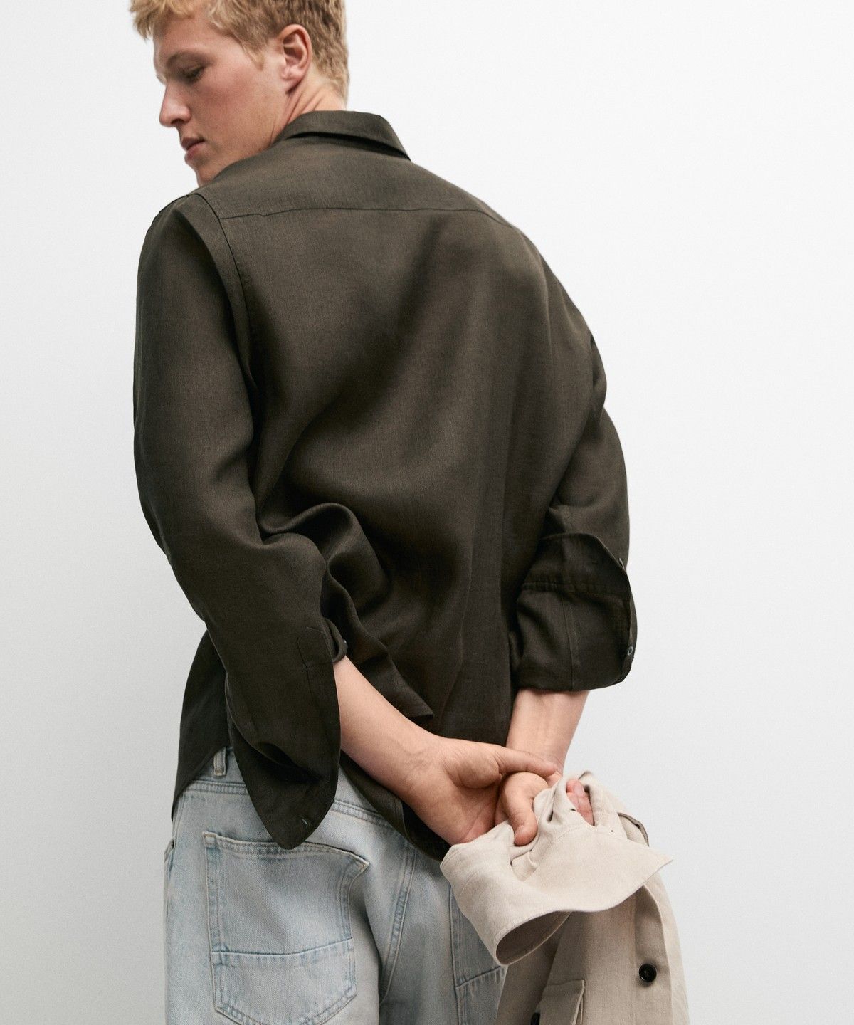 마시모두띠(MASSIMO DUTTI) 100% 린넨 레귤러핏 셔츠