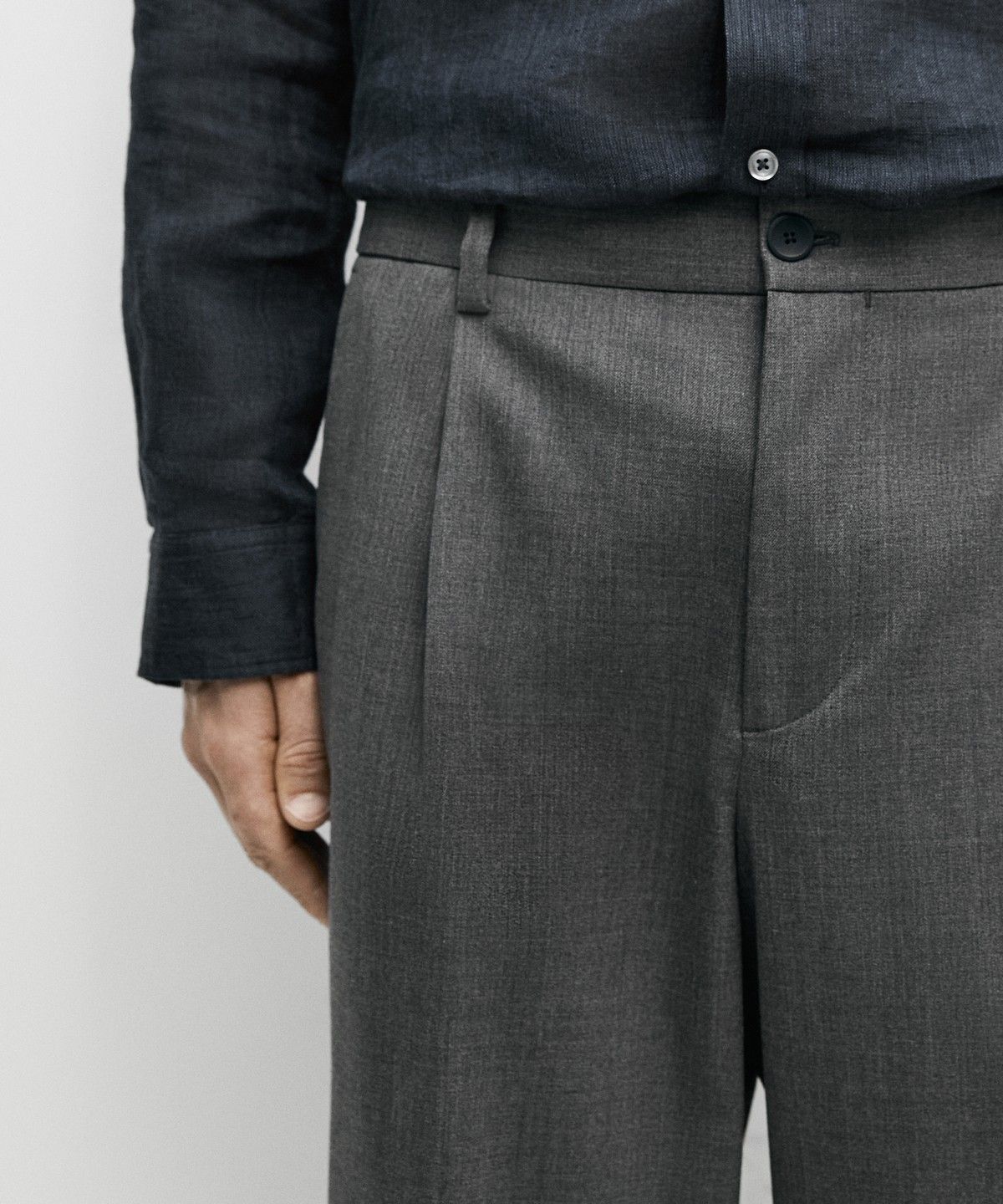 마시모두띠(MASSIMO DUTTI) 쿨 울 블렌드 핀턱 팬츠