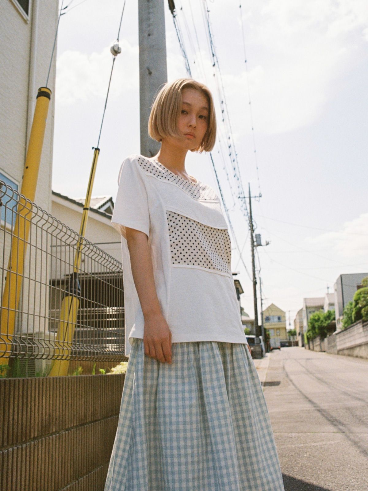 피브스피브스(PEEVES PEEVES) Curved Bib T-Shirt / Ivory