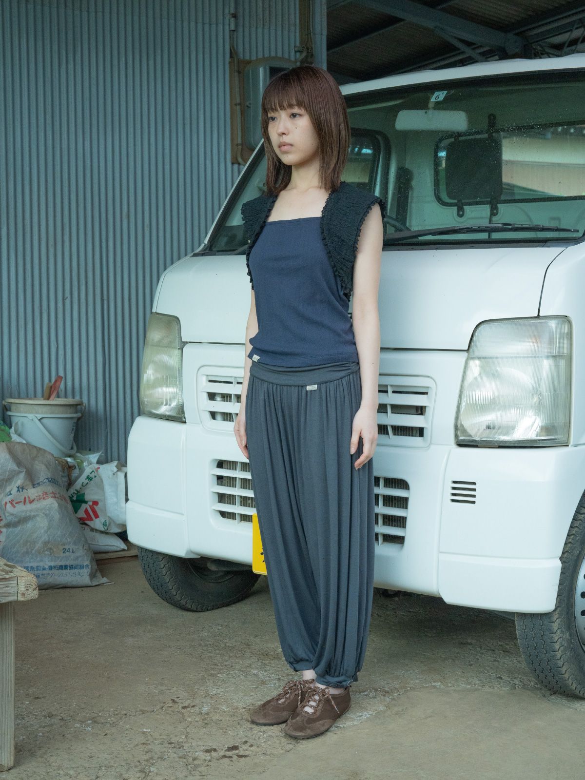피브스피브스(PEEVES PEEVES) Vest Layered Sleeveless / Black