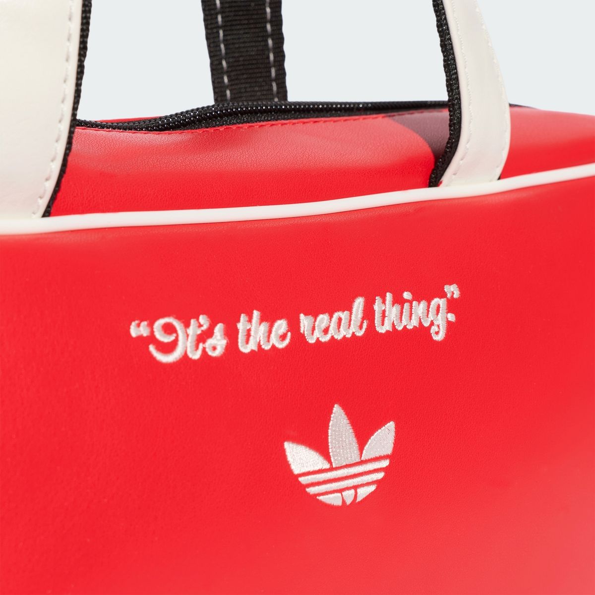 아디다스(ADIDAS) 아디다스X코카콜라 일롱게이티드 에어라이너 백 KY7155