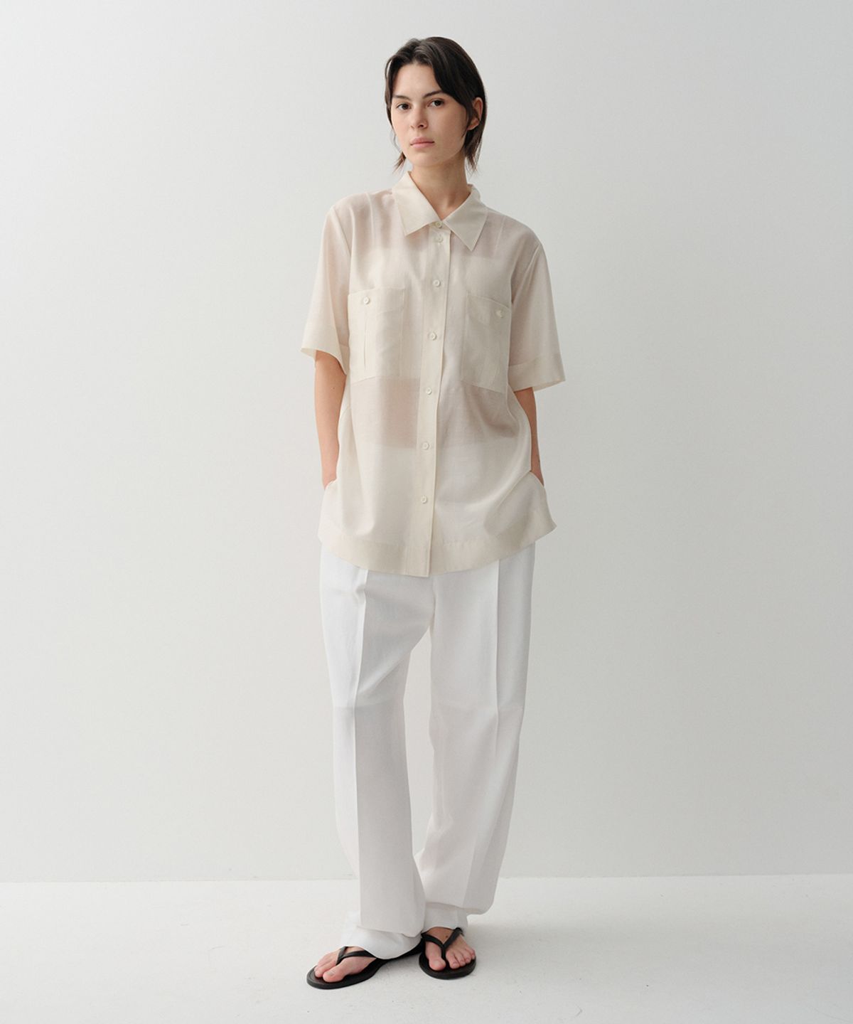 이아(EAAH) LUSE SHEER POCKET SHIRT (CREAM)