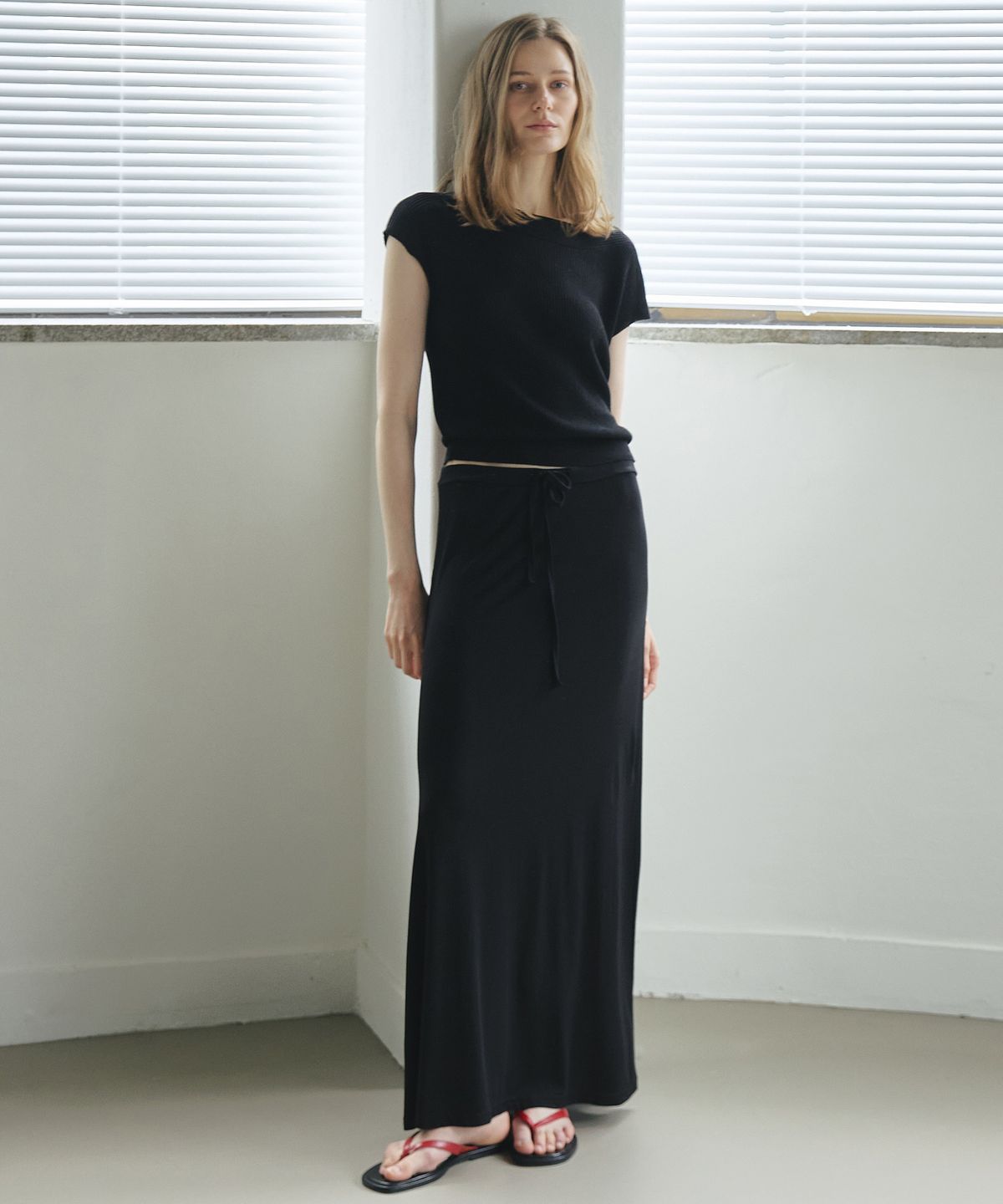 누토프(NUTOFFE) Comfort Long Skirt_Black