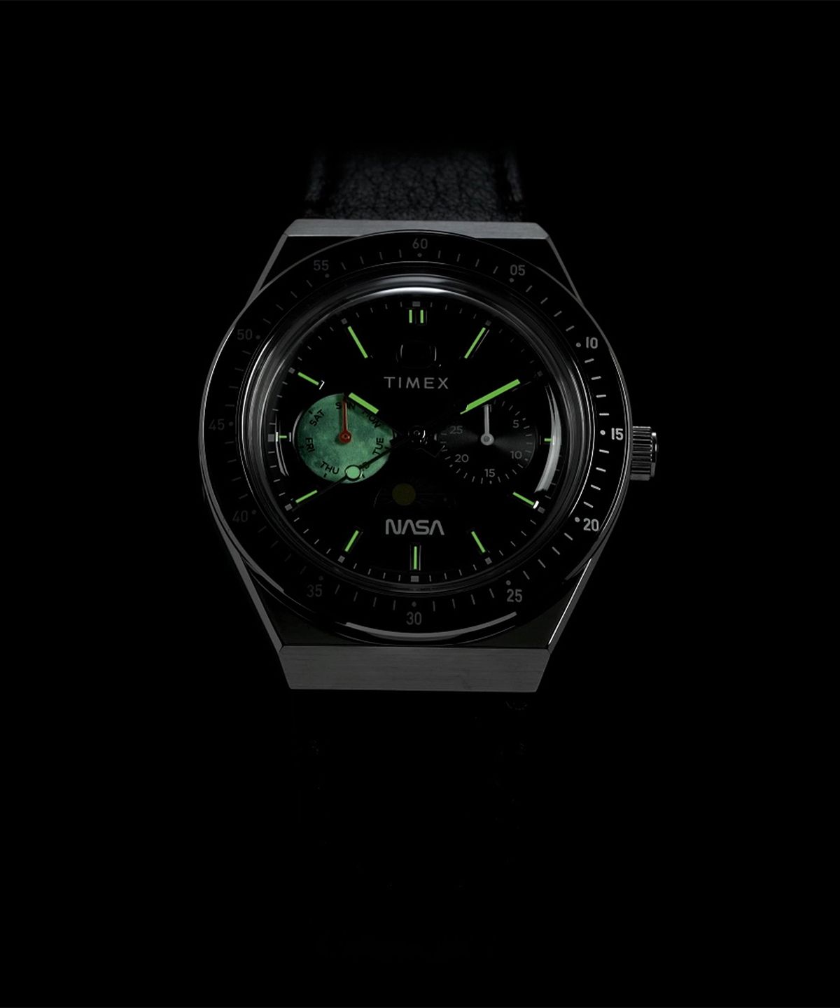 타이맥스(TIMEX) 타이맥스 x NASA Q TIMEX 빈티지 블랙 가죽시계 40mm