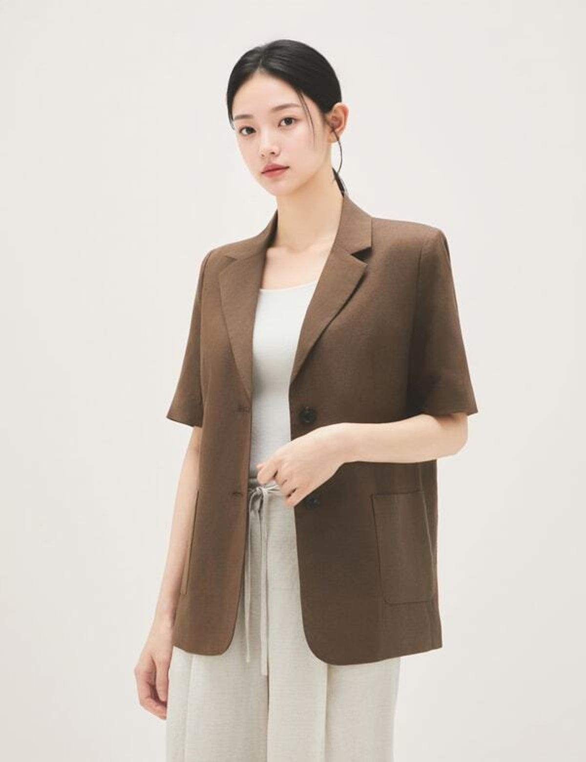 로엠(ROEM) 린넨 반팔 자켓 RMJKG37R11