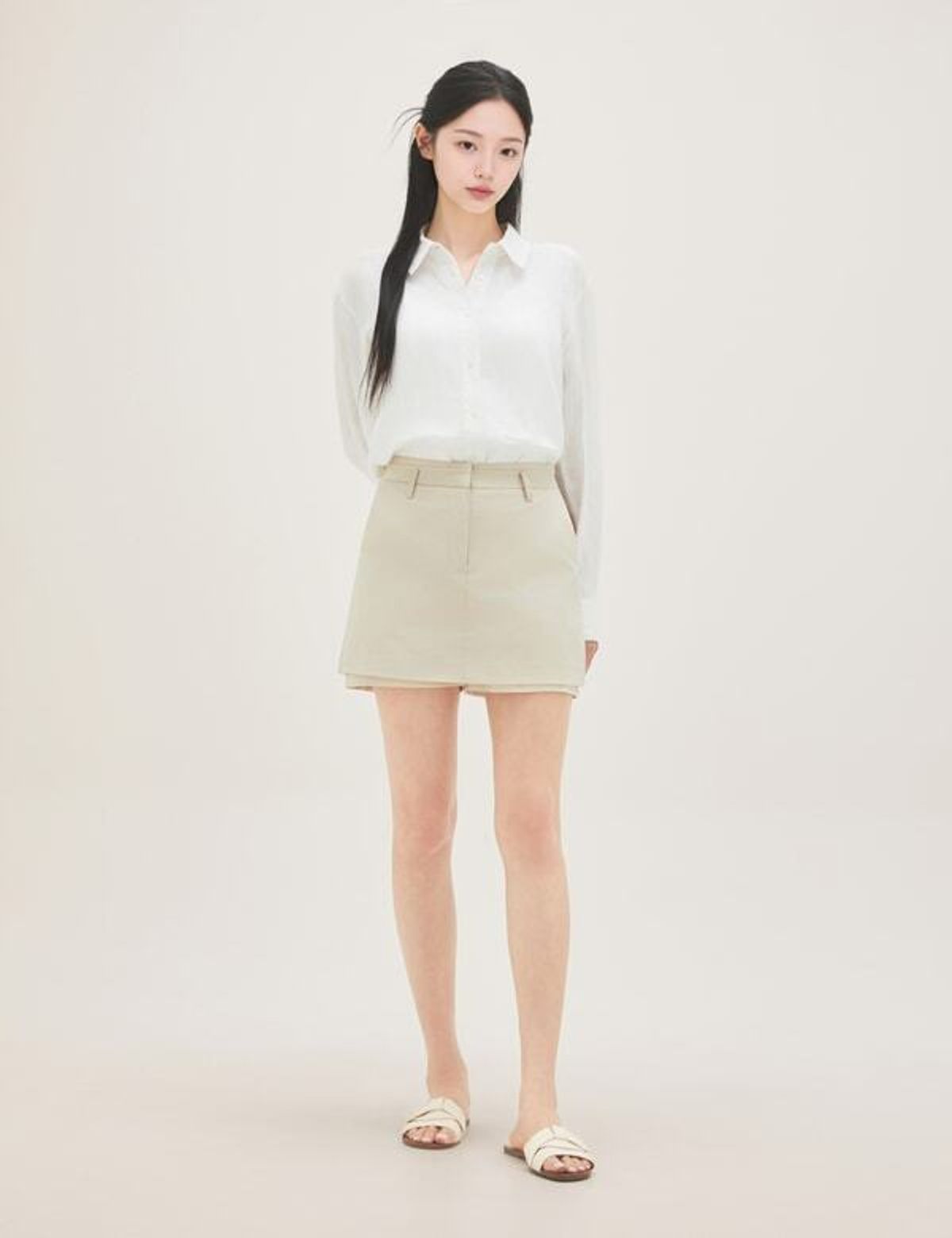 로엠(ROEM) 린넨100 레귤러핏 셔츠 RMYWG37R11