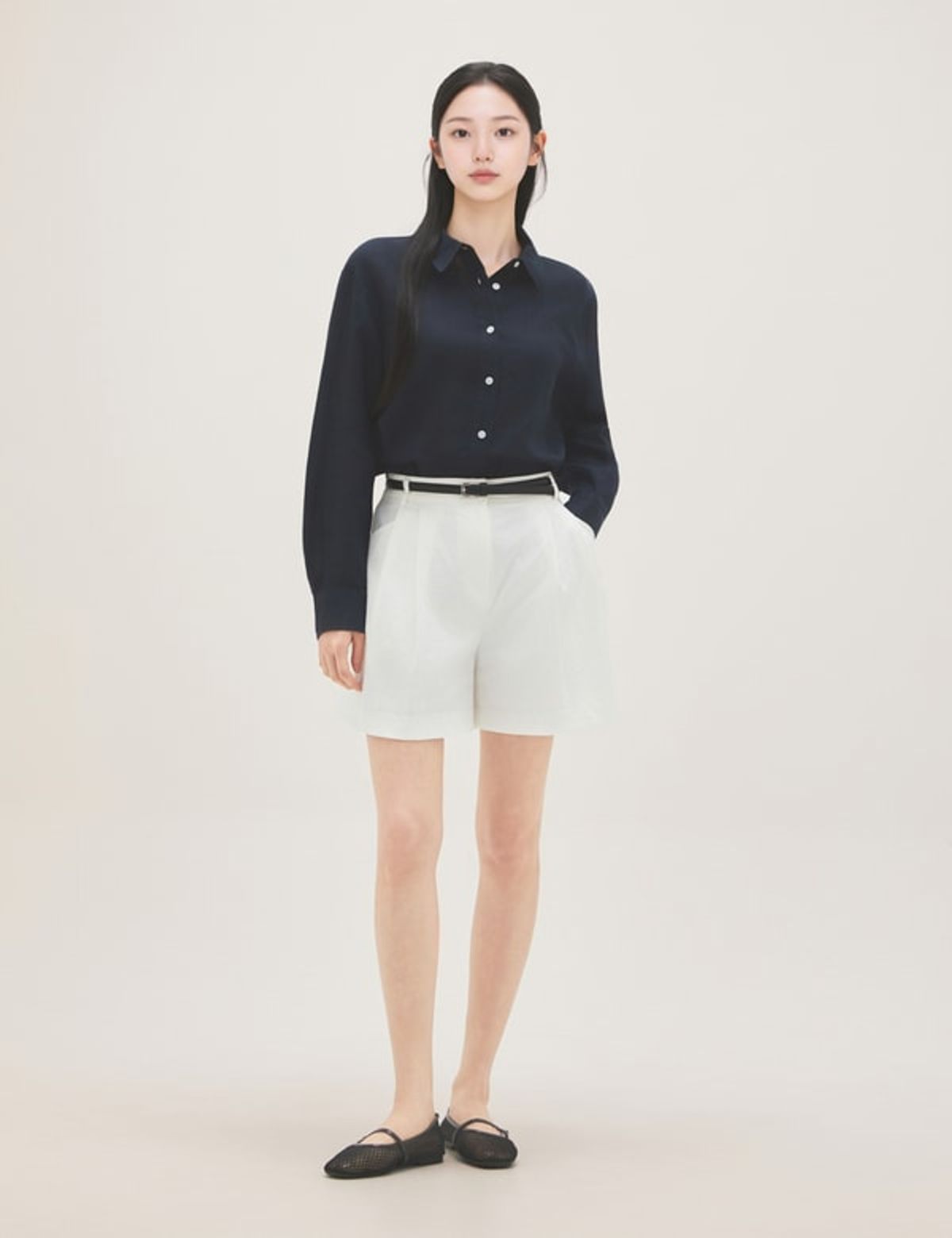 로엠(ROEM) 린넨100 레귤러핏 셔츠 RMYWG37R11