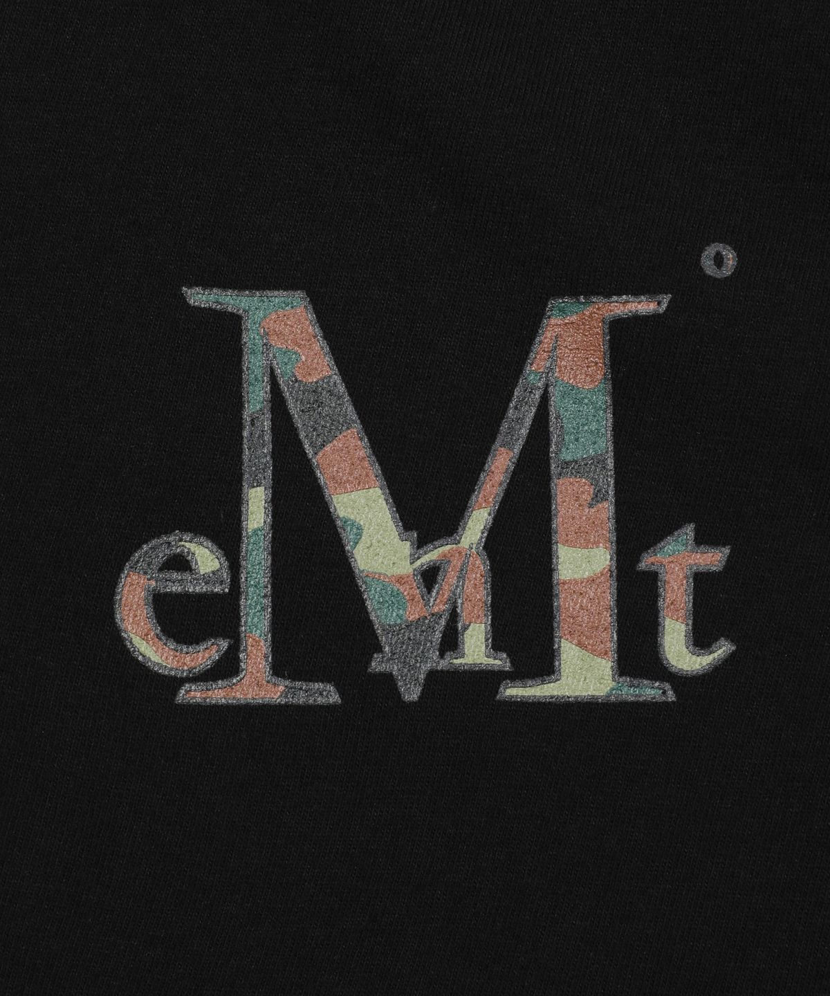 무센트(MUCENT) 미오브 카모 시그니처 로고 롱 슬리브 티 (2컬러)