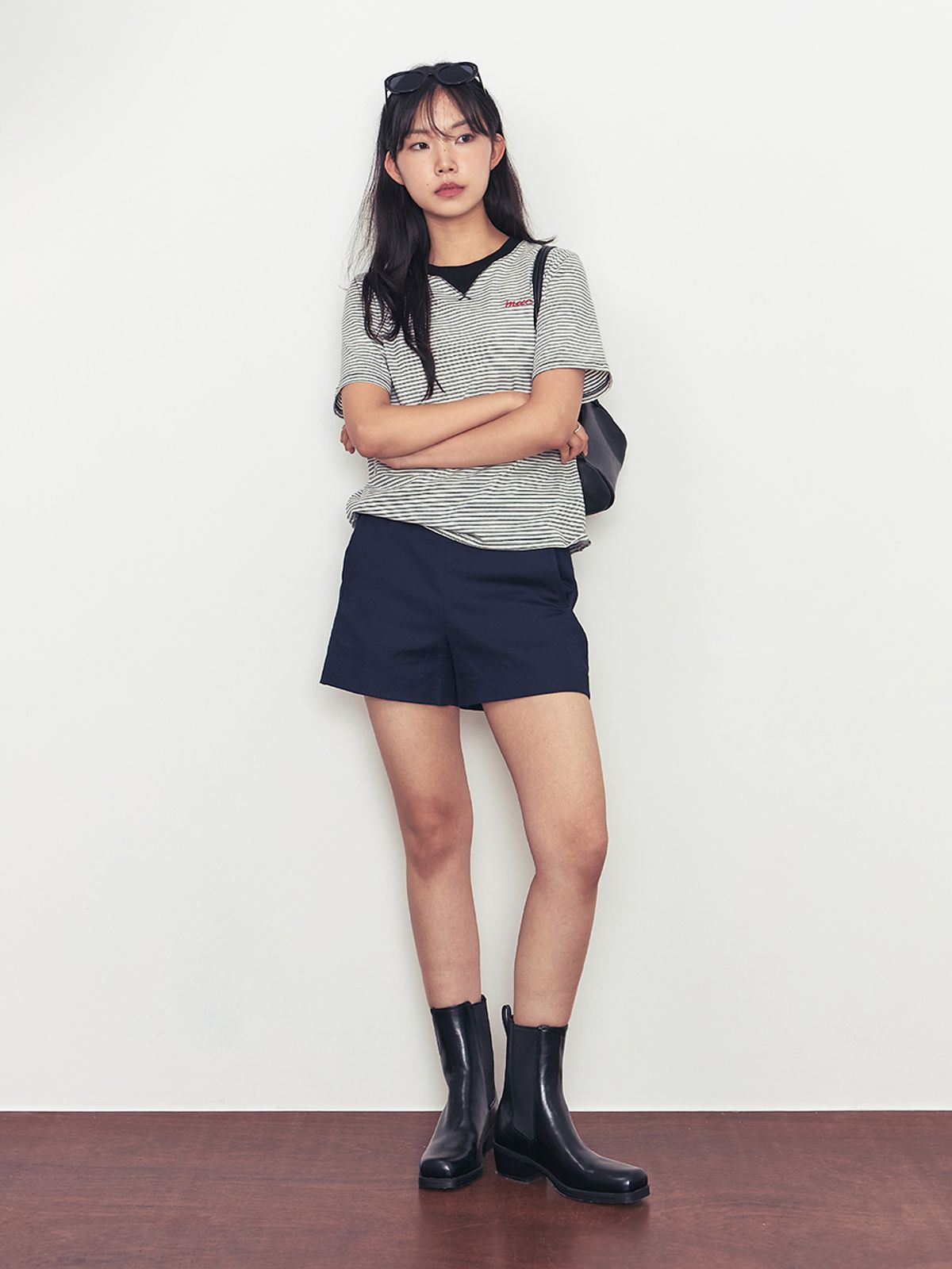 미크(MIIC) Relaxed fit striped embroidered short-sleeve T-shirt