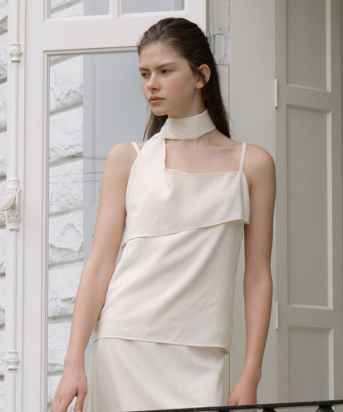리올그(REORG) GIR DRAPE SCARF SLEEVELESS CREAM