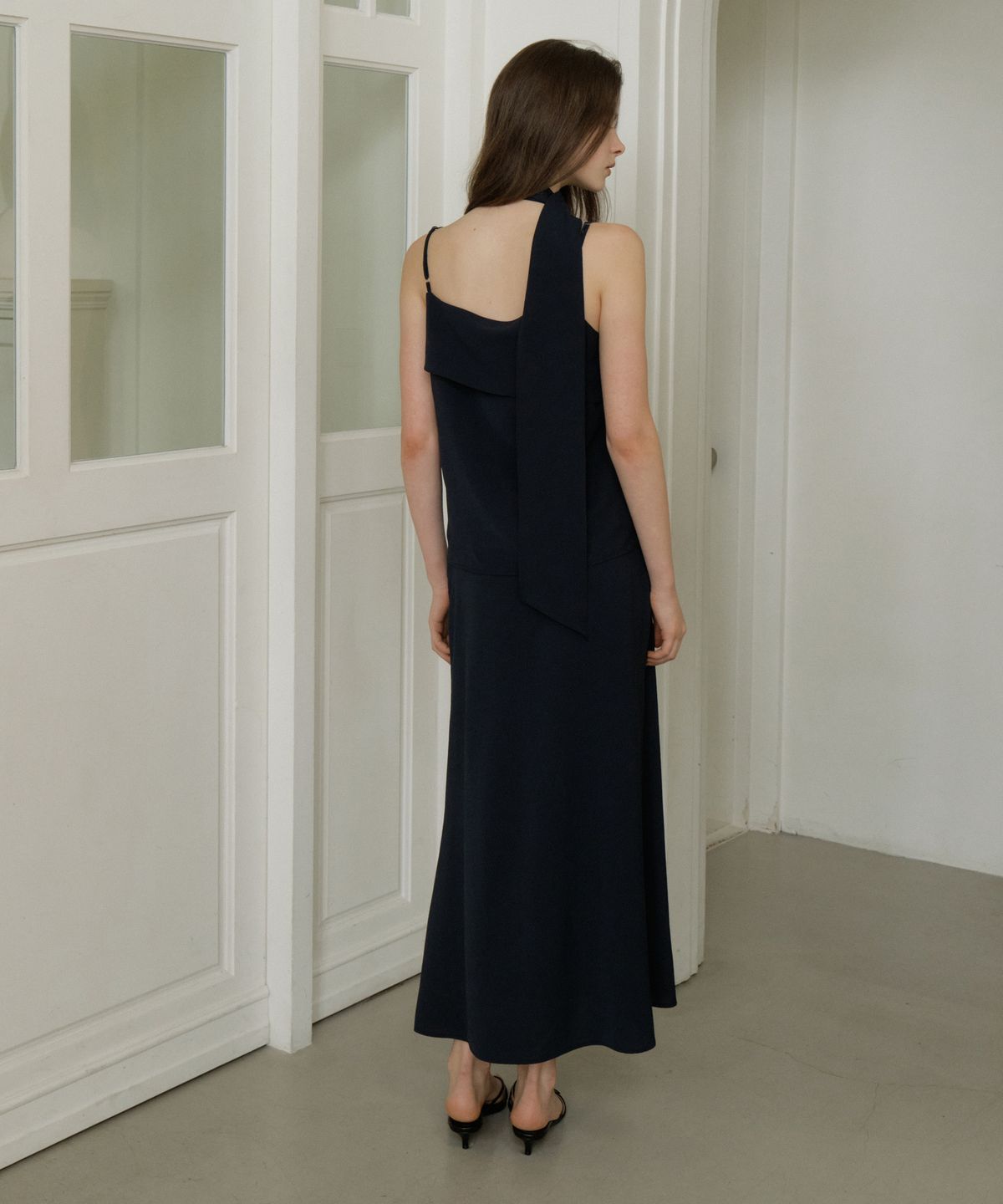 리올그(REORG) GIR DART LONG SKIRT NAVY