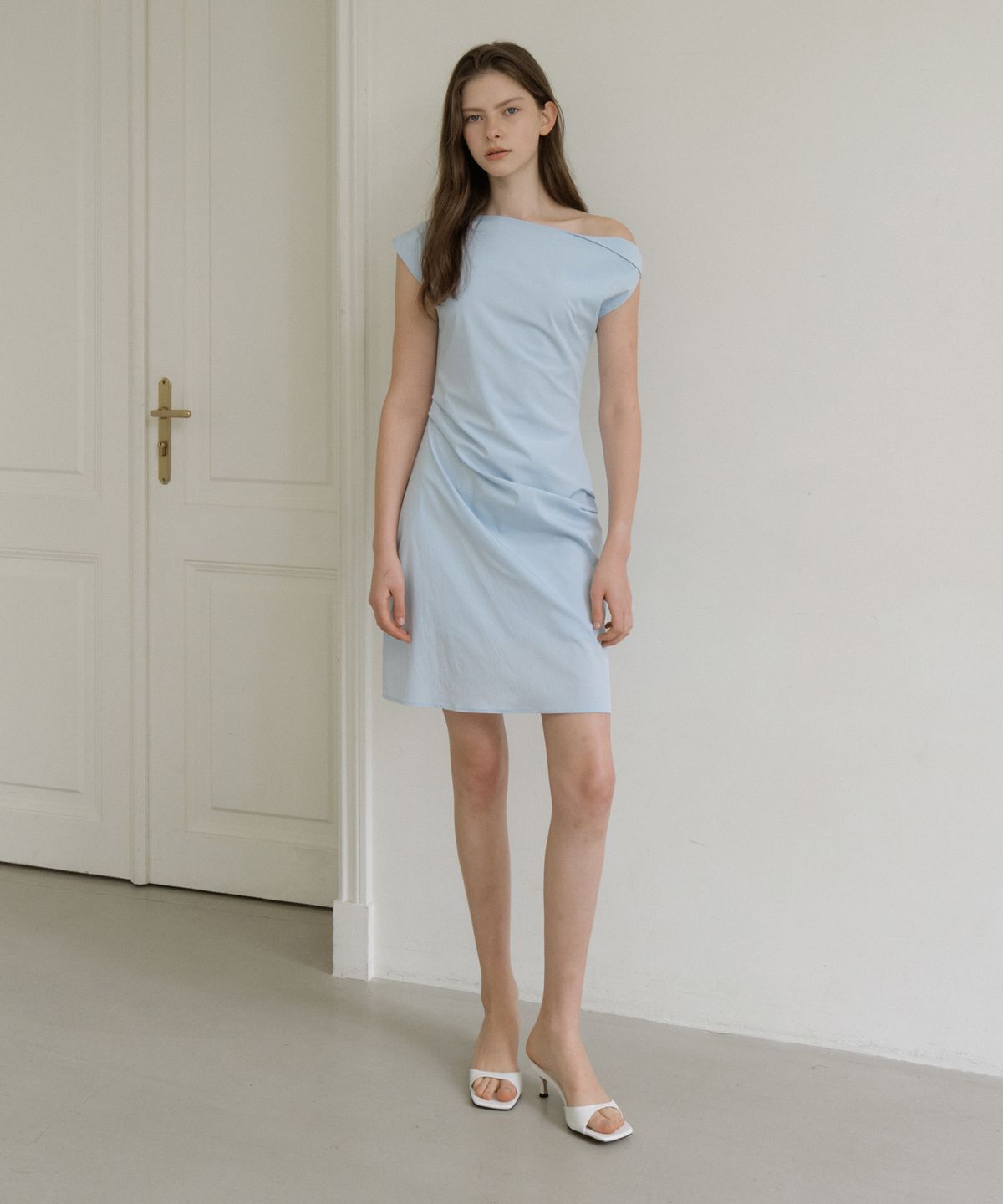 리올그(REORG) GIR ONE SHOULDER OPS SKY BLUE