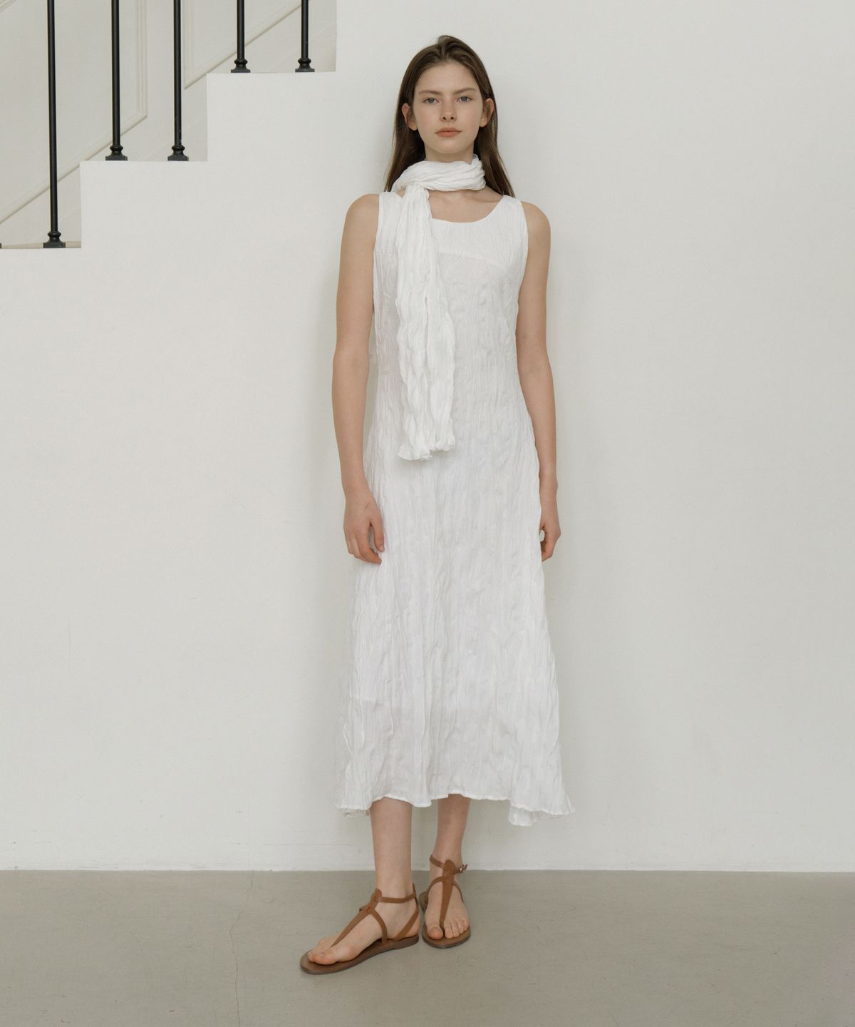 리올그(REORG) GIR WRINKL SLEEVELESS OPS WHITE