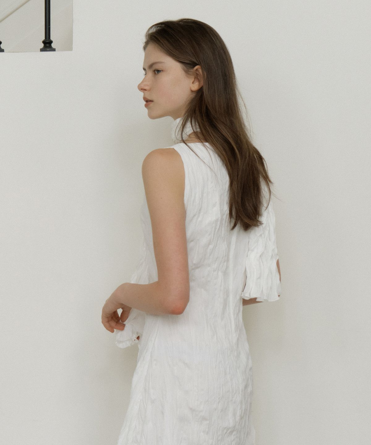 리올그(REORG) GIR WRINKLE SCARF WHITE