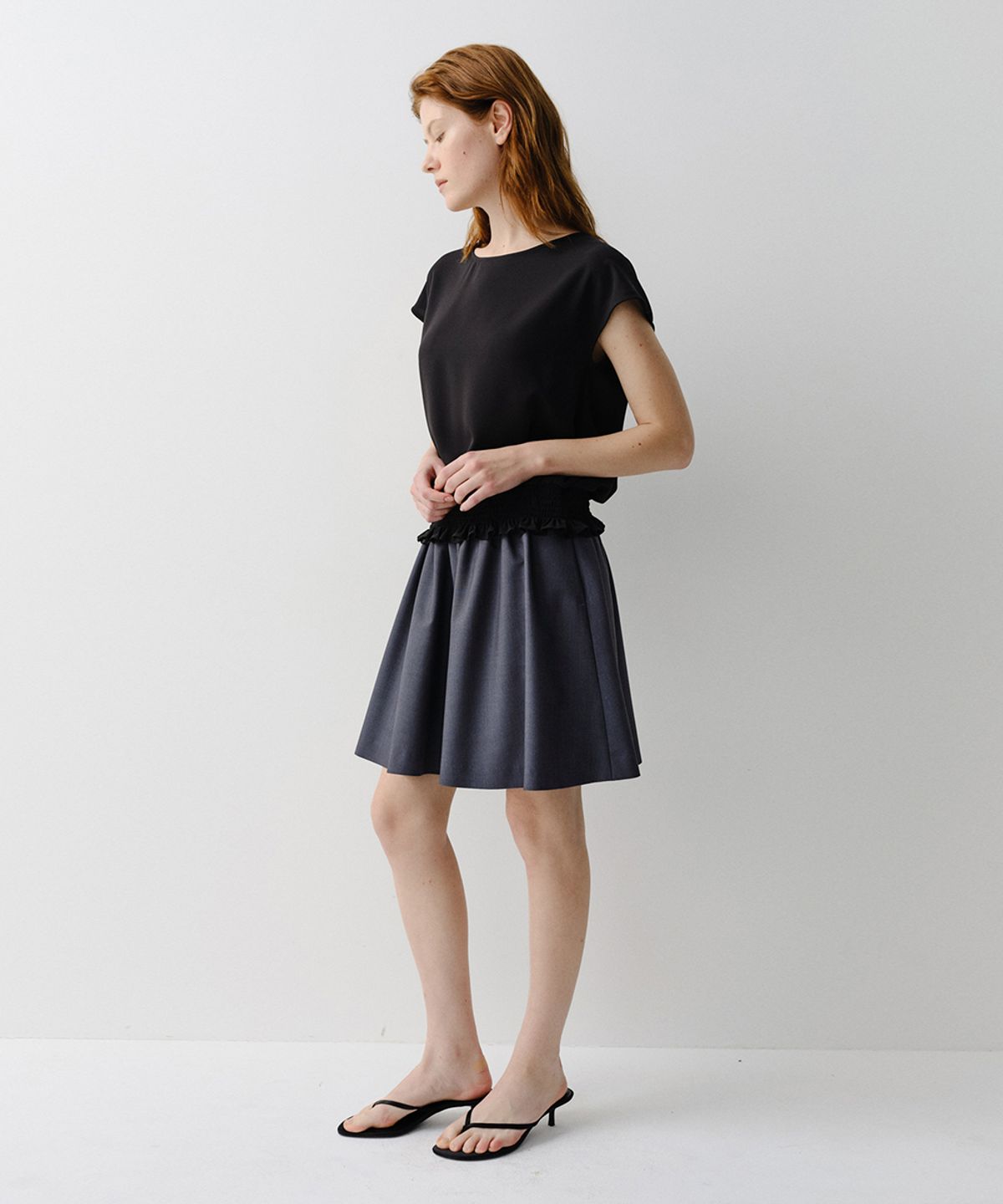 이아(EAAH) CLAY FLARE SHORTS (CHARCOAL NAVY)