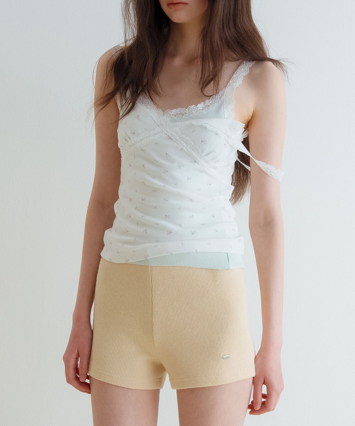 뮈르뮈르(MURMURE) 노키 레이어드 레이스 슬리브리스_Noki Sleeveless