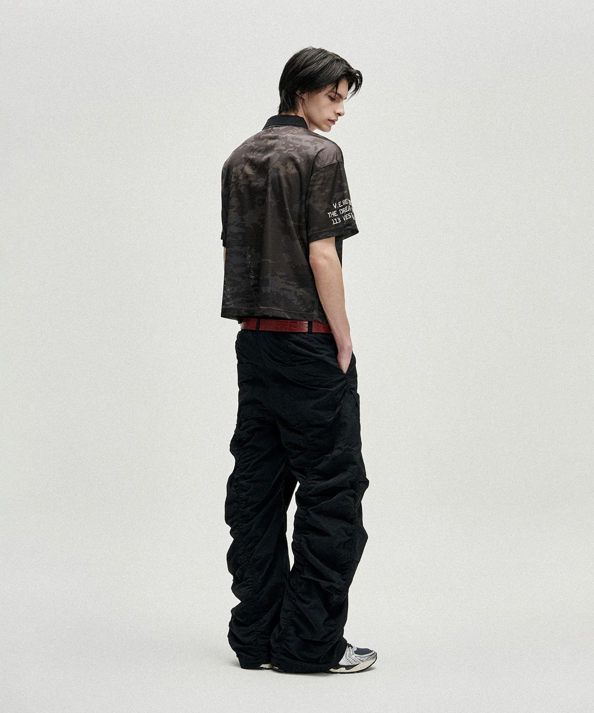 낫포너드(NOT4NERD) Shirring Panel Curved Nylon Cargo Pants - Black