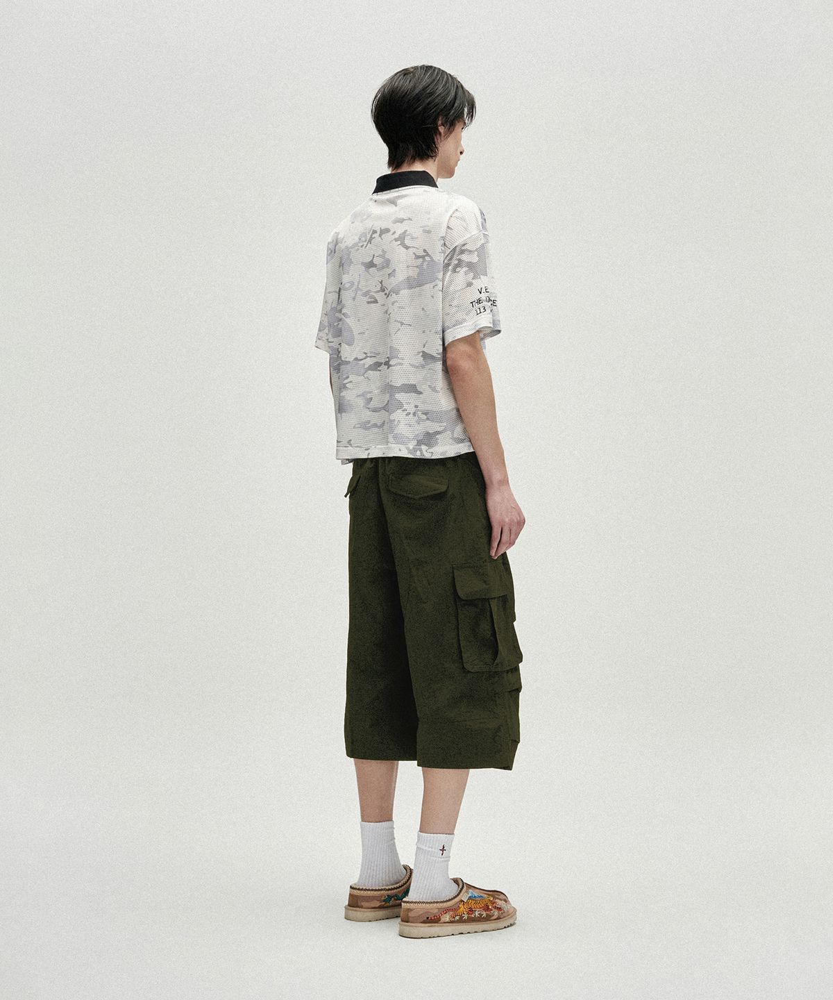 낫포너드(NOT4NERD) Knee Tuck Parachute Cargo Bermuda Shorts - Khaki