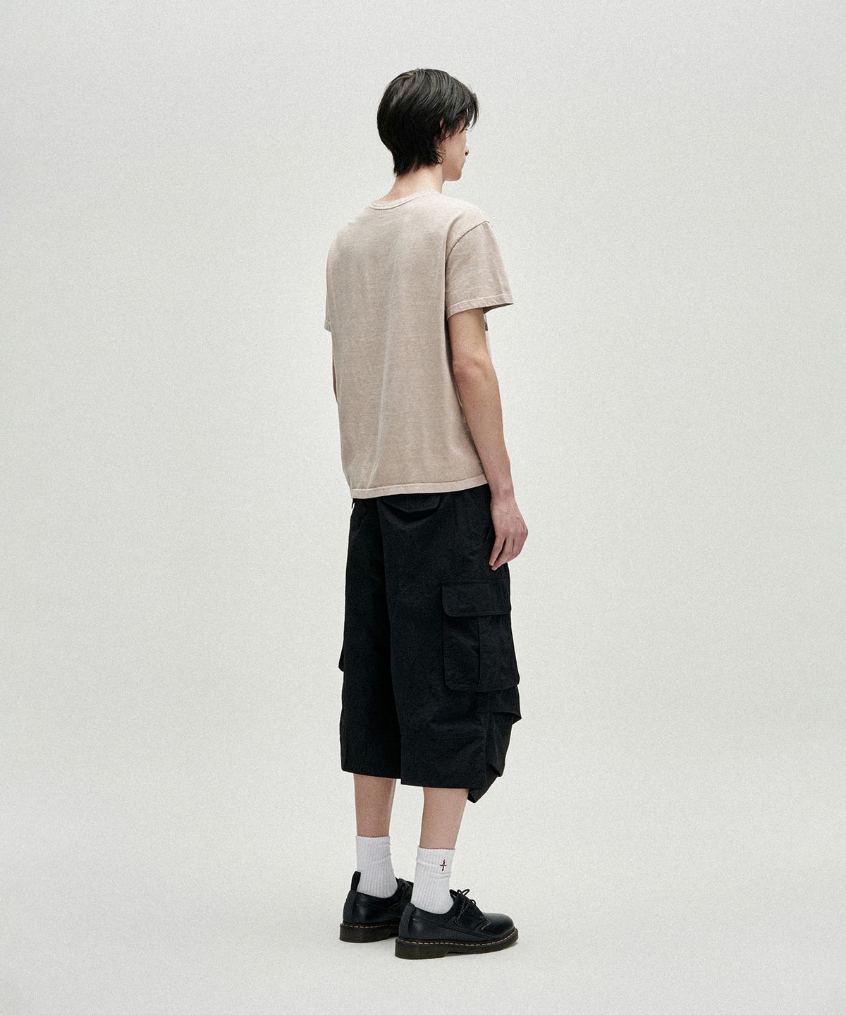 낫포너드(NOT4NERD) Knee Tuck Parachute Cargo Bermuda Shorts - Black