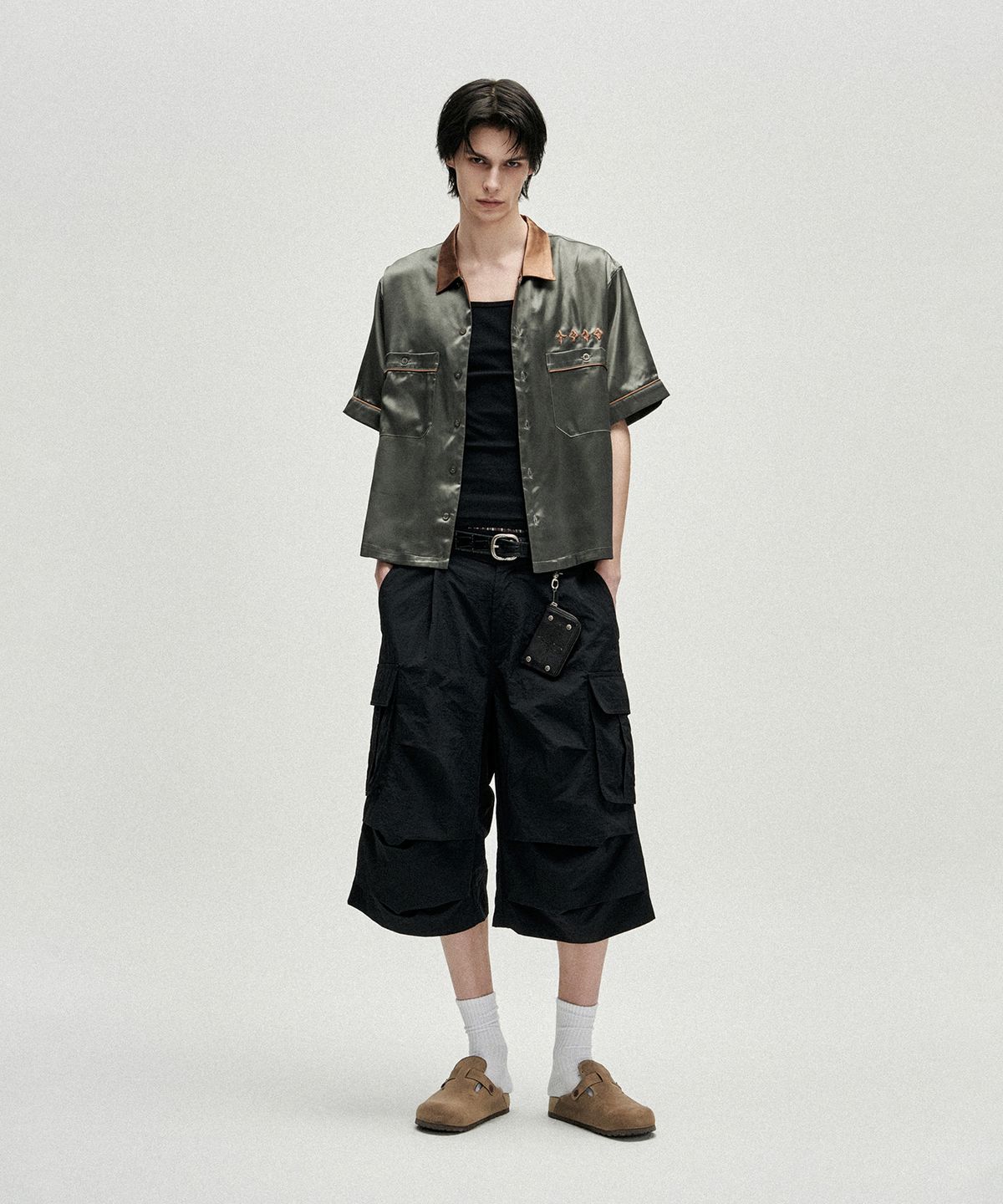 낫포너드(NOT4NERD) Knee Tuck Parachute Cargo Bermuda Shorts - Black