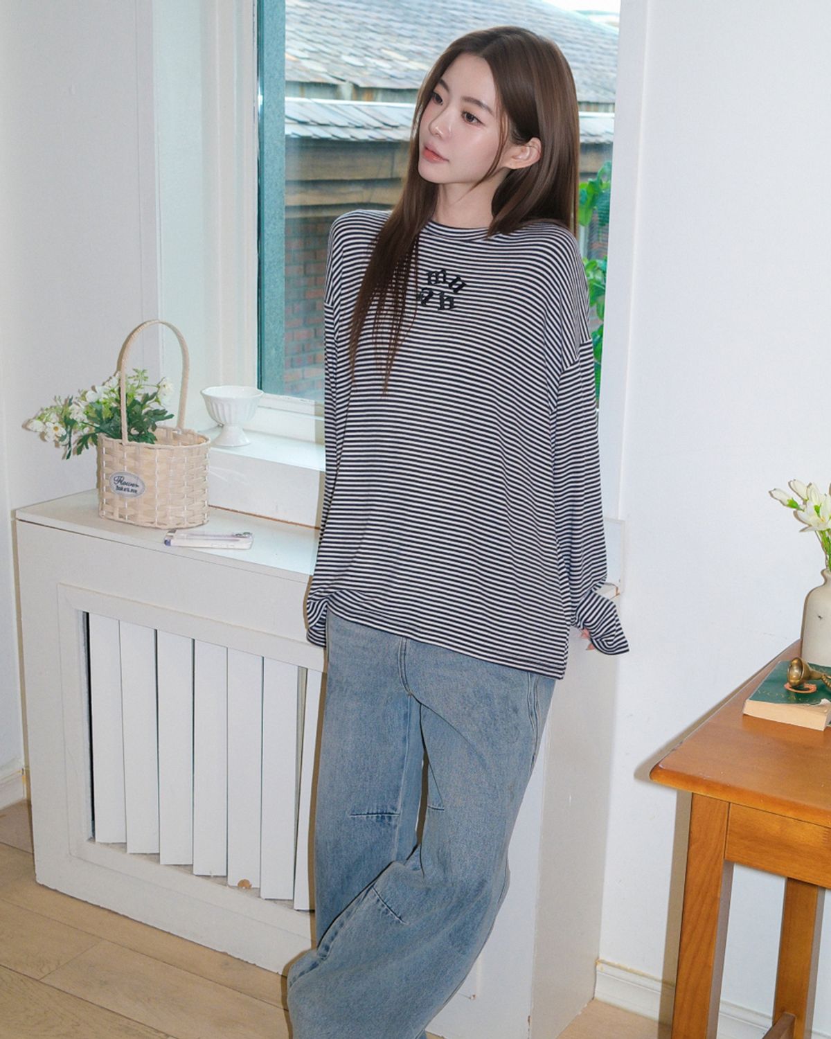 무아무아(MUAHMUAH) 루즈핏 스트라이프 티셔츠 [블랙]