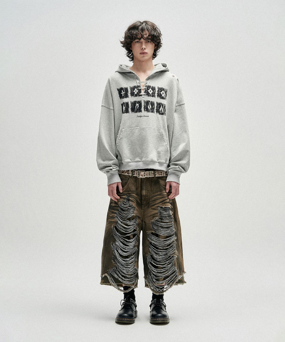 낫포너드(NOT4NERD) Camo Layered Distressed Bermuda Denim Shorts - Beige