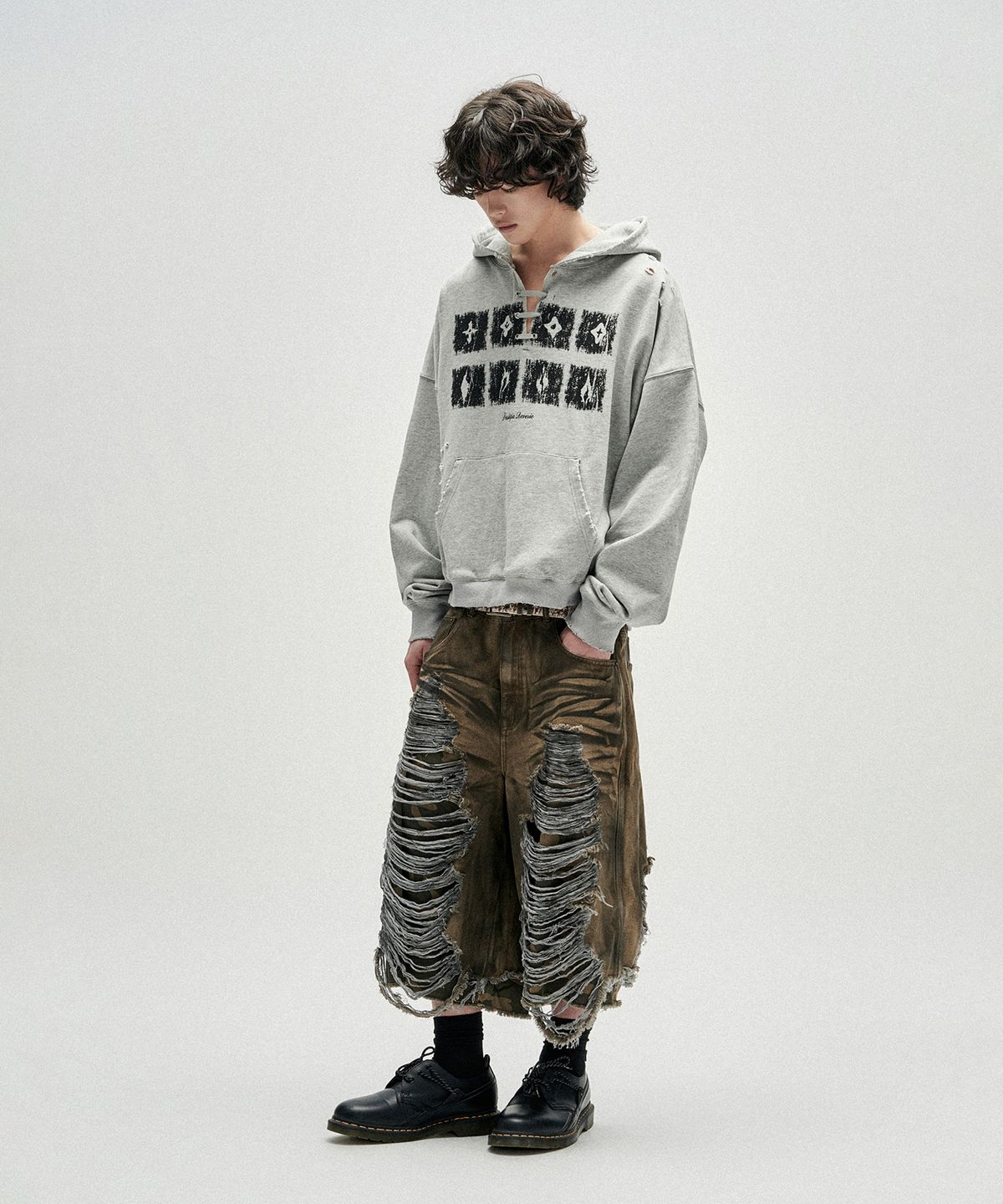 낫포너드(NOT4NERD) Camo Layered Distressed Bermuda Denim Shorts - Beige