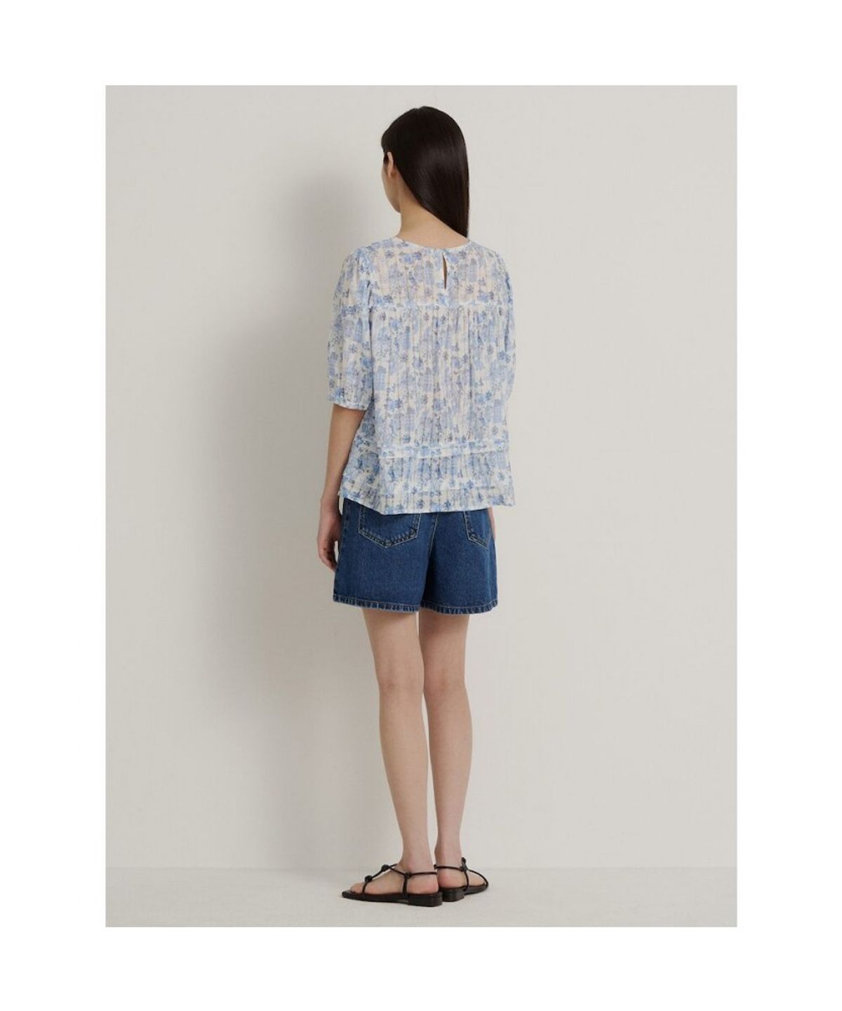 빈폴 레이디스(BEANPOLE LADIES) [다리아송] 올오버 반소매 퍼프 블라우스  스카이 블루 (BF6565K51Q)