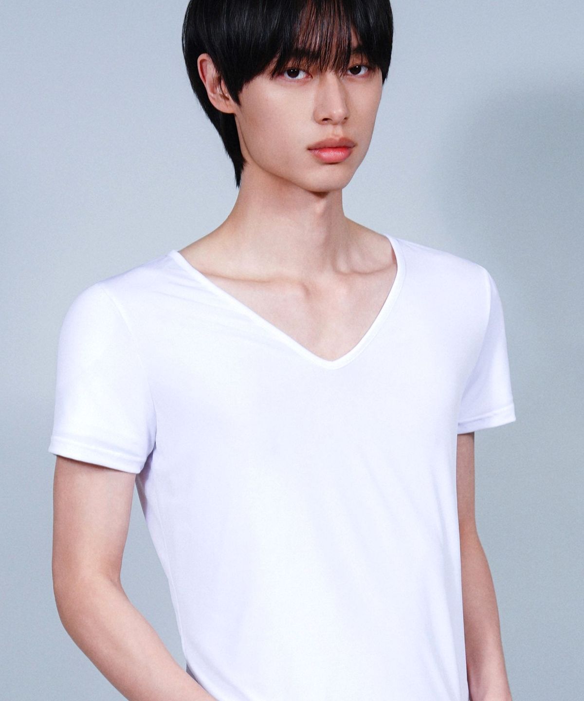 디바라(DIBALA) 어깨 +2CM 데일리 브이넥 핏 체인저