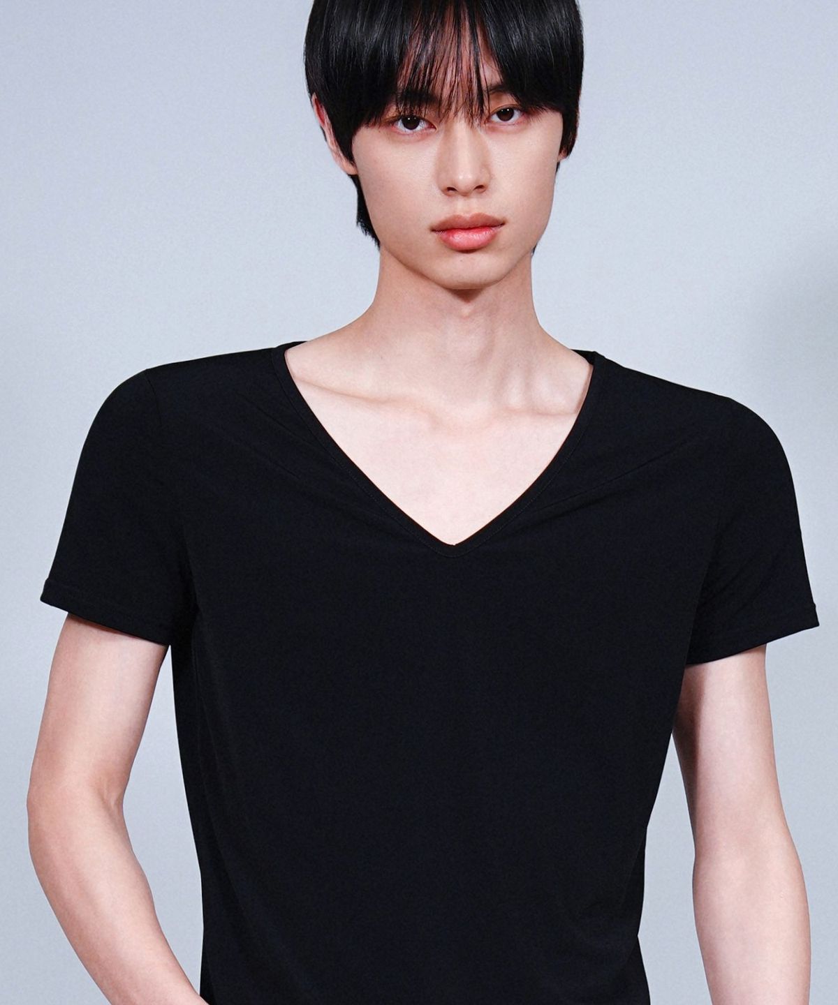 디바라(DIBALA) 어깨 +2CM 데일리 브이넥 핏 체인저