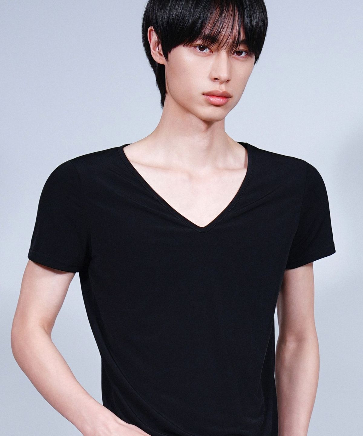 디바라(DIBALA) 어깨 +2CM 데일리 브이넥 핏 체인저