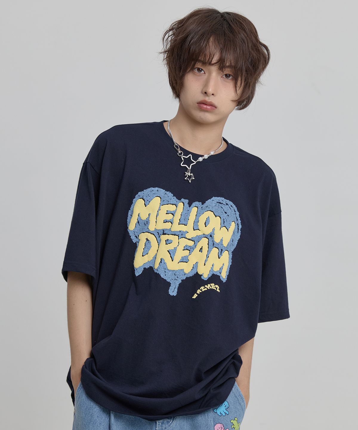 와이케이(WAIKEI) MELLOW DREAM 스케치 하트 반팔티셔츠 네이비