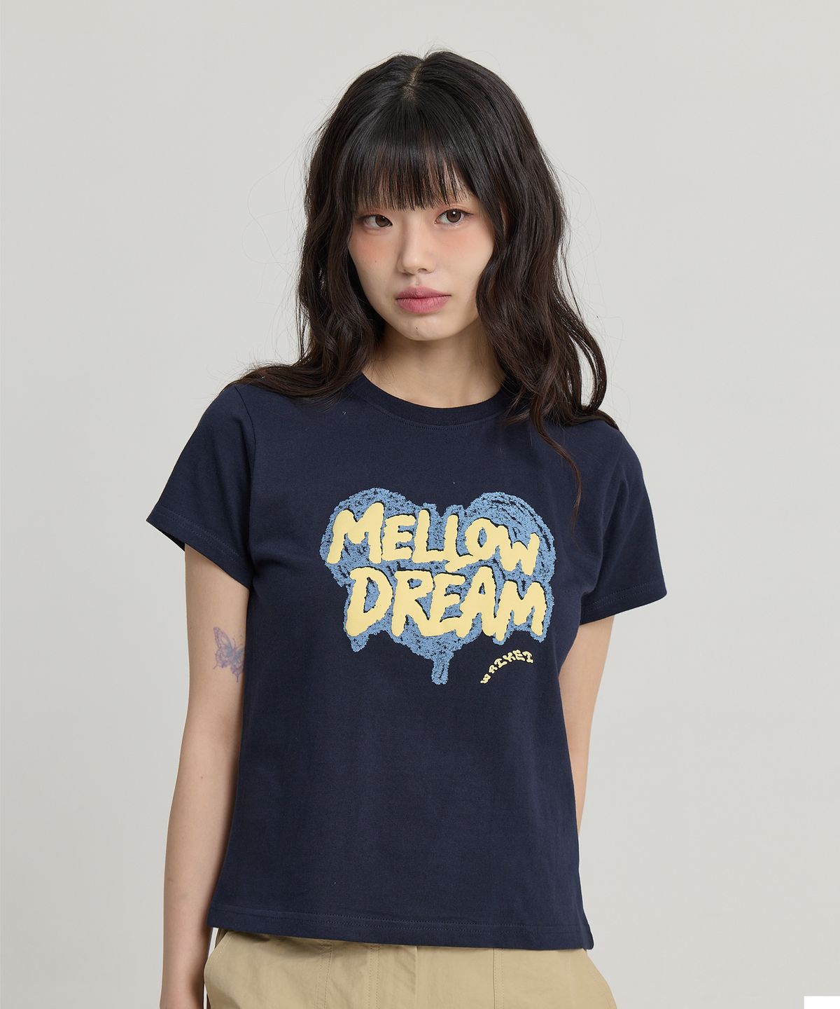 와이케이(WAIKEI) MELLOW DREAM 스케치 하트 반팔티셔츠 네이비