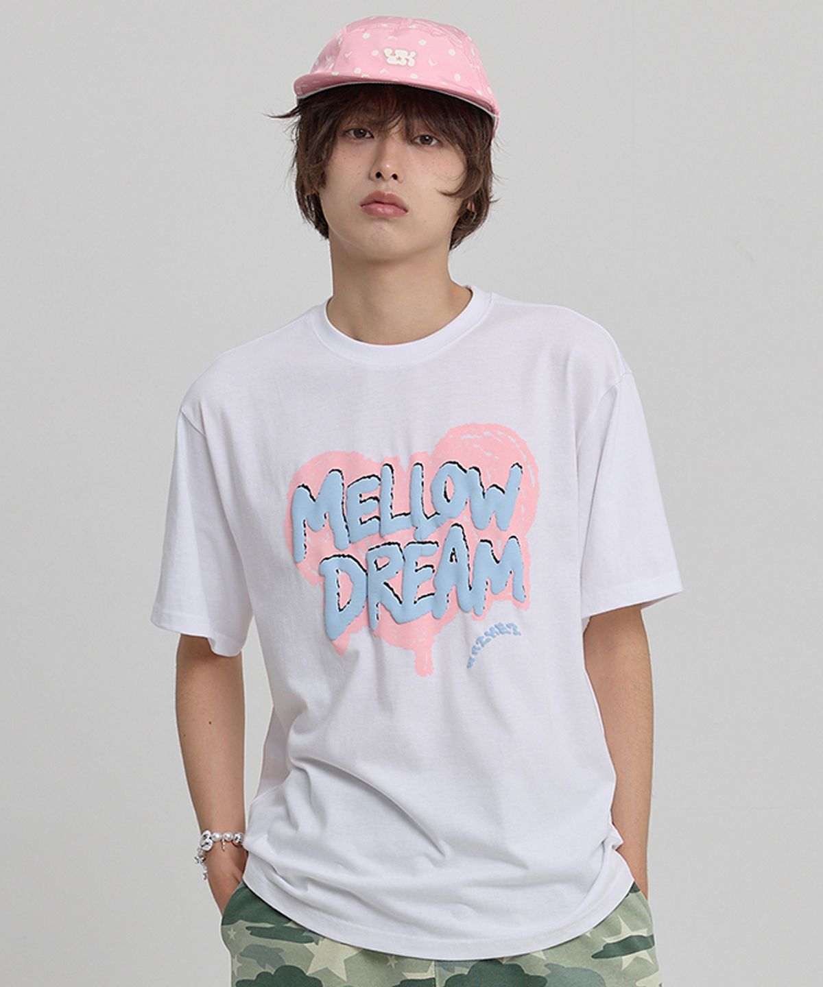 와이케이(WAIKEI) MELLOW DREAM 스케치 하트 반팔티셔츠 화이트