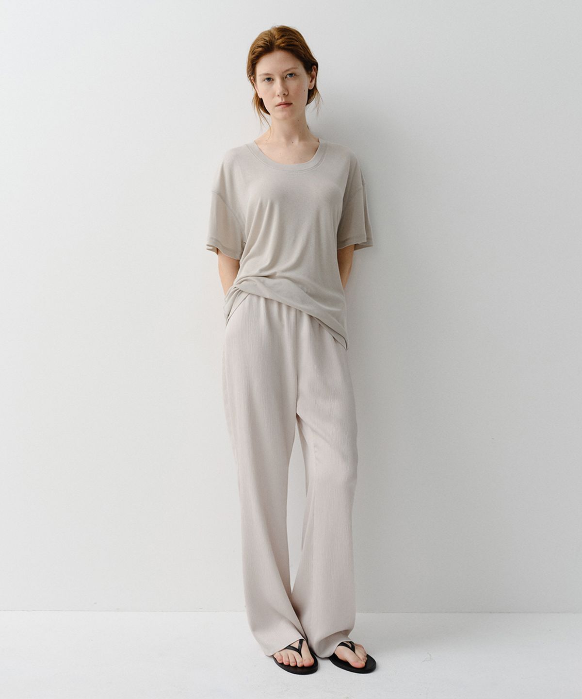 이아(EAAH) PLEATS BANDING PANTS (ASH BEIGE)