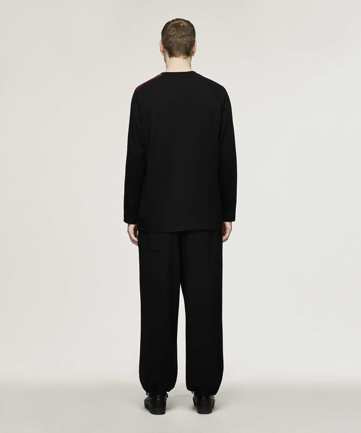 와이쓰리(Y-3) (U) 오버사이즈 그라디언트 3S 롱 슬리브 티셔츠 블랙 OVS GRD 3S LS T BLACK