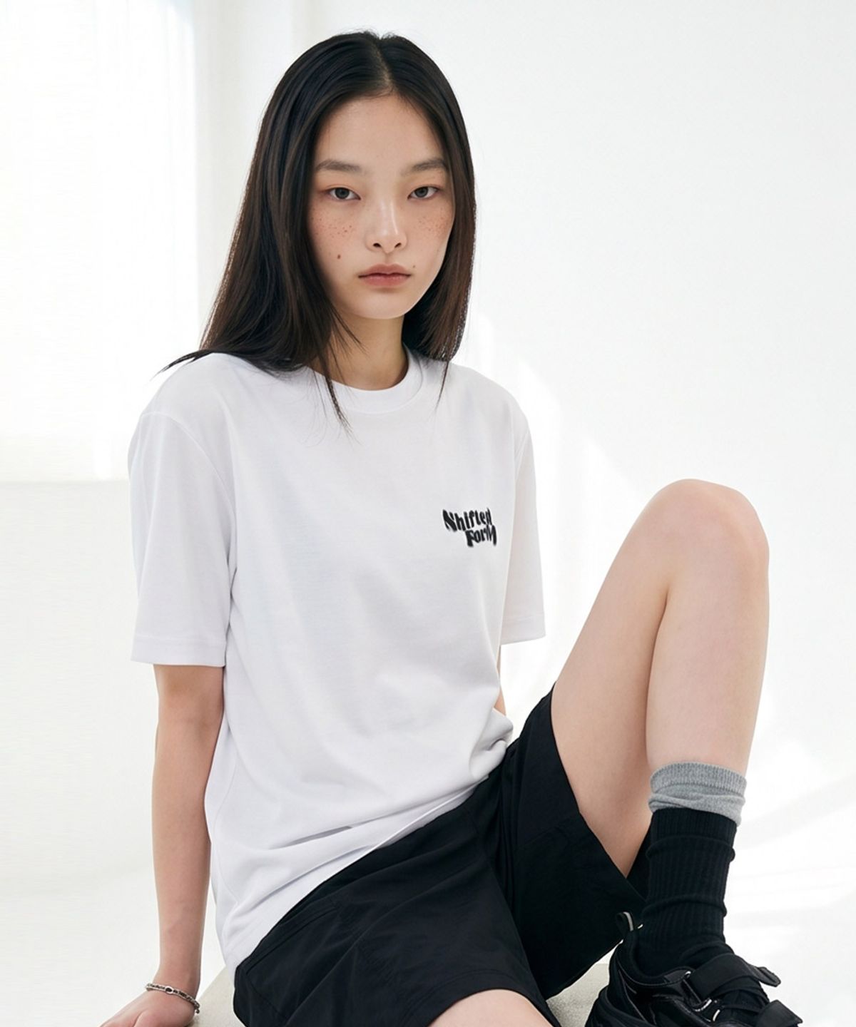 체이스컬트(CHASECULT) 공용 쿨 블러 그래픽 반팔 티셔츠-FCRU5829E01