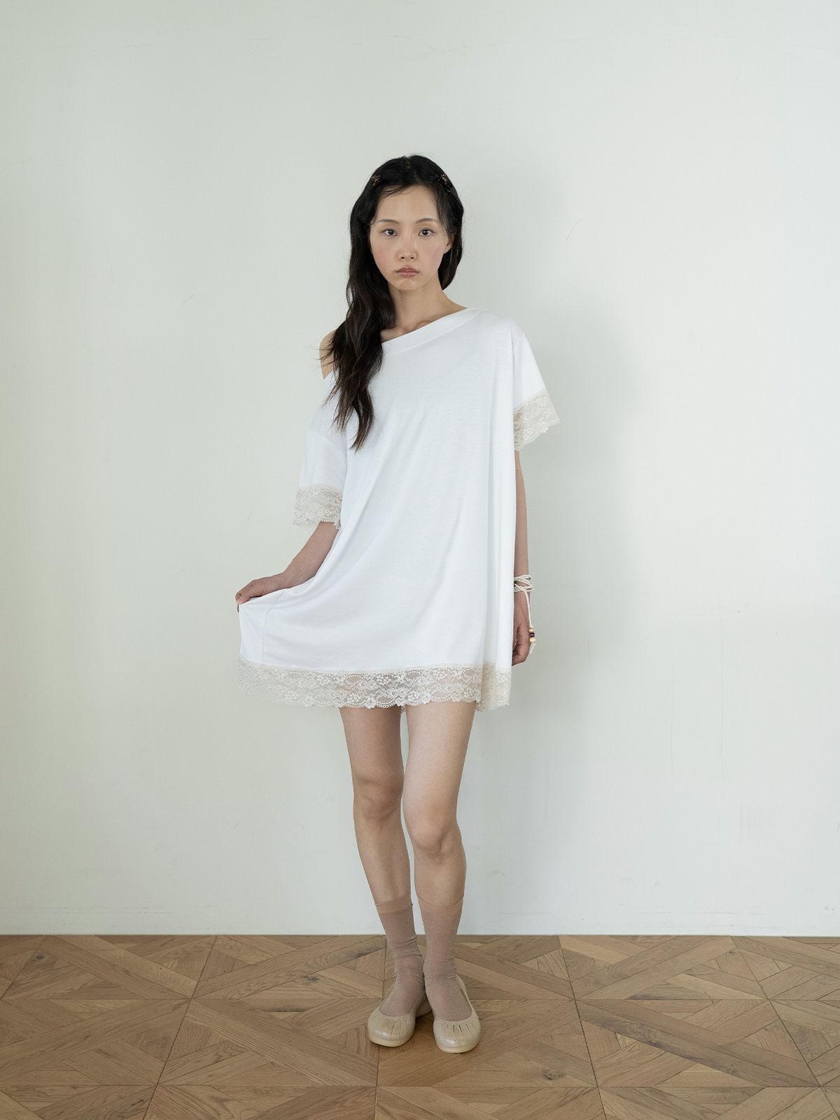 온스카(ONSKA) LACE LOOSE T (WHITE)