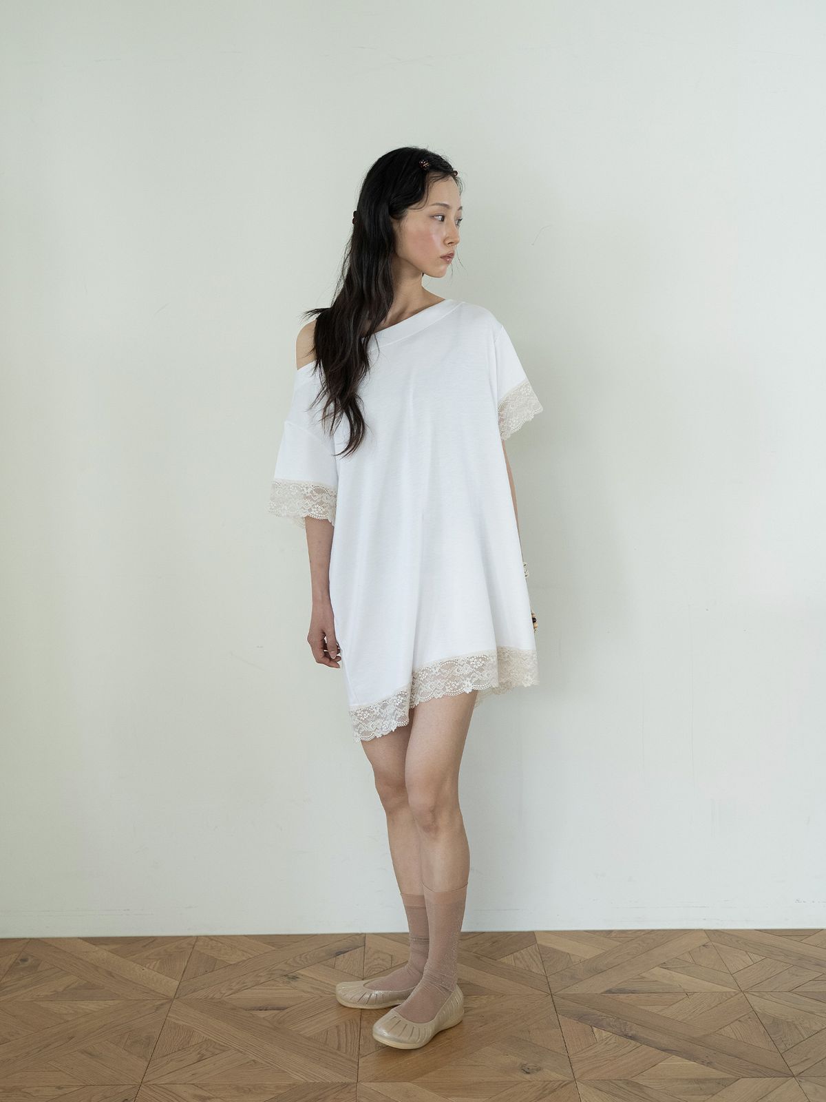 온스카(ONSKA) LACE LOOSE T (WHITE)