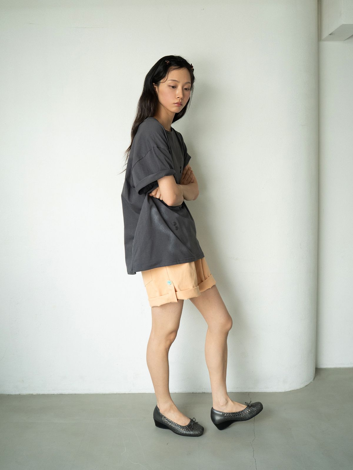 온스카(ONSKA) ANGEL BUTTON T (CHARCOAL)