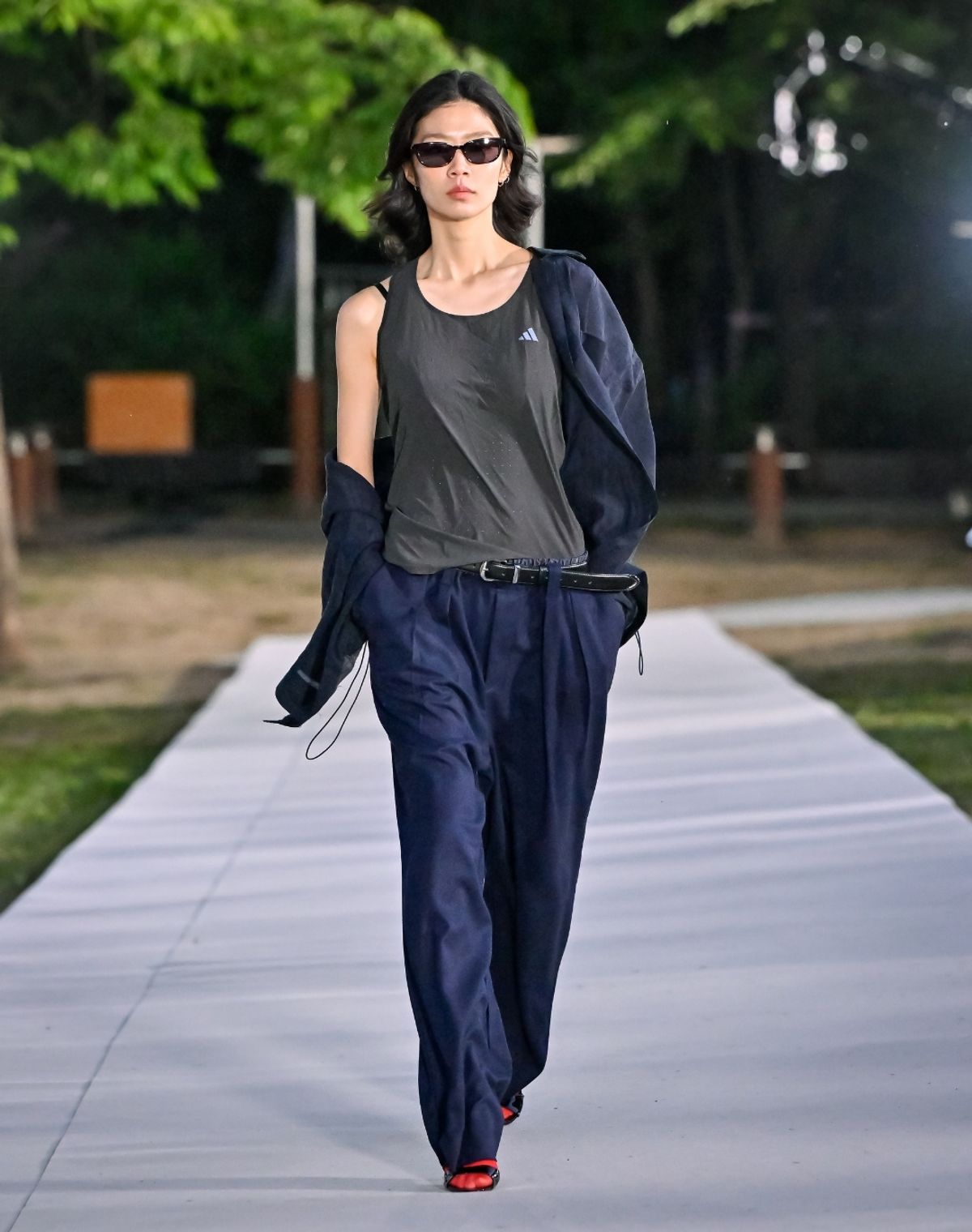 오디너리피플(ORDINARY PEOPLE) RE : LEATHER COLLAR FRENCH SHACKET [NAVY]