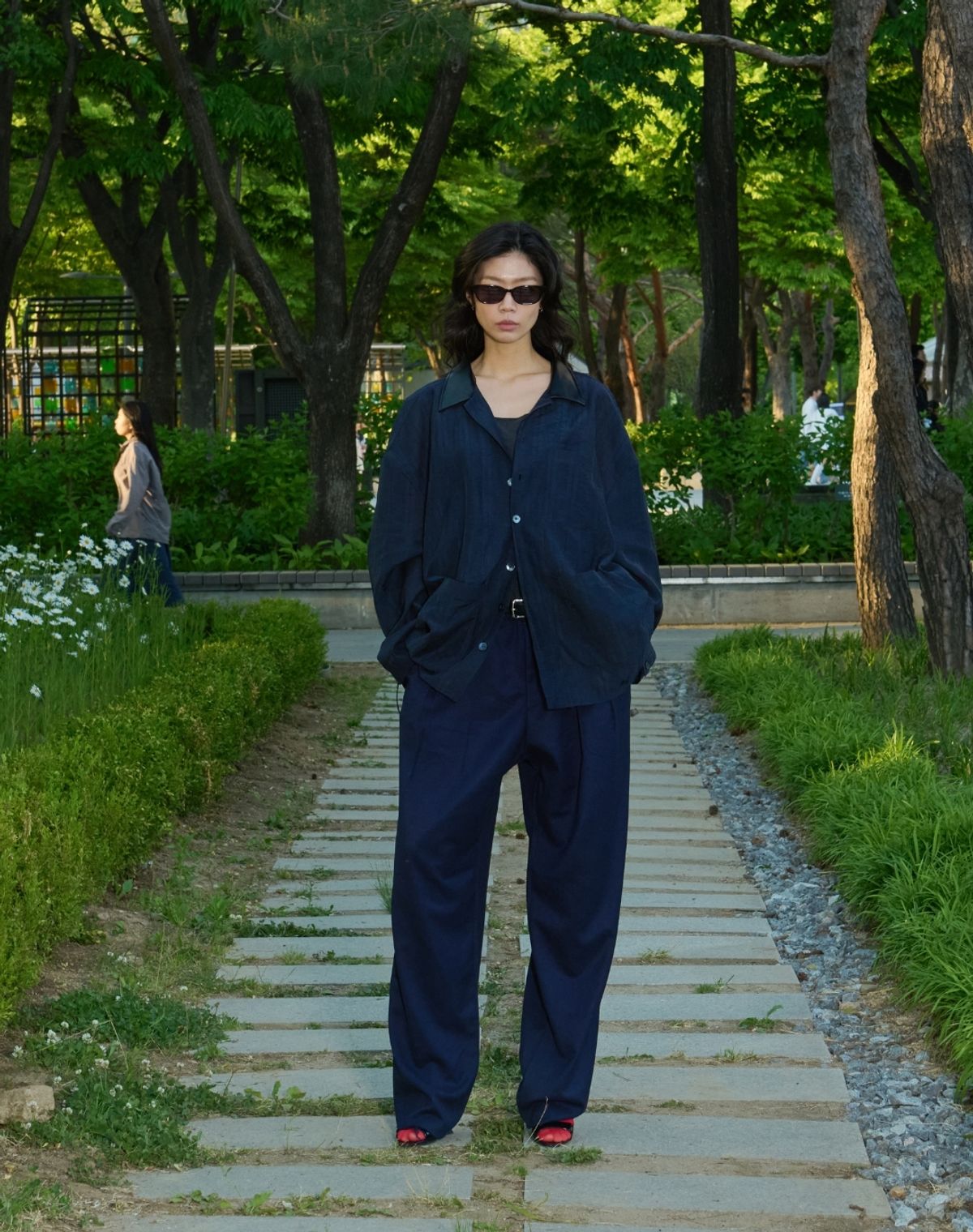 오디너리피플(ORDINARY PEOPLE) RE : LEATHER COLLAR FRENCH SHACKET [NAVY]