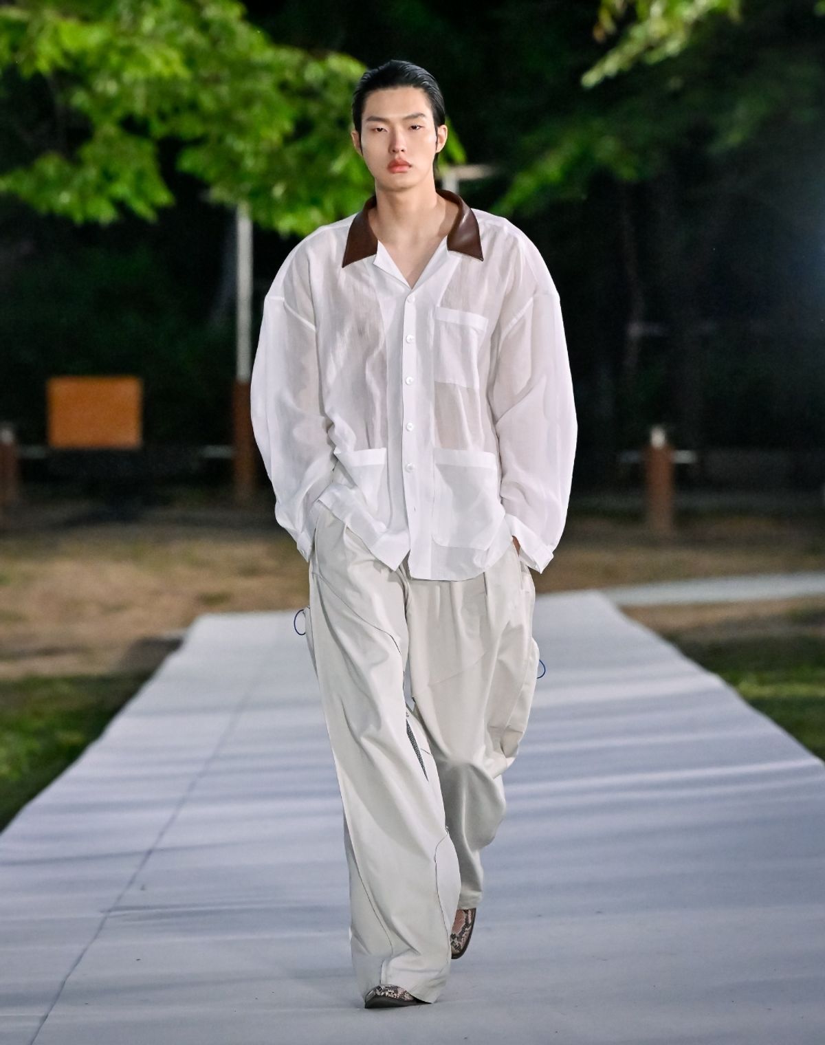 오디너리피플(ORDINARY PEOPLE) RE : LEATHER COLLAR FRENCH SHACKET [WHITE]