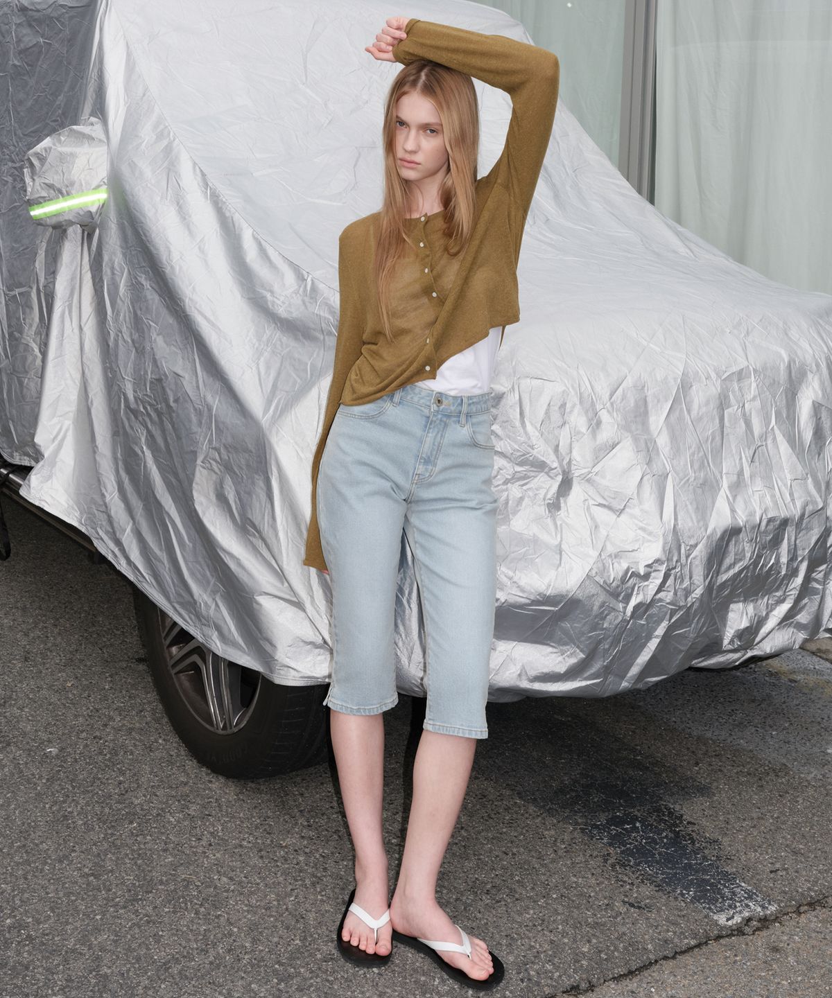 르바(LEVAR) Below Capri Denim - Light Blue