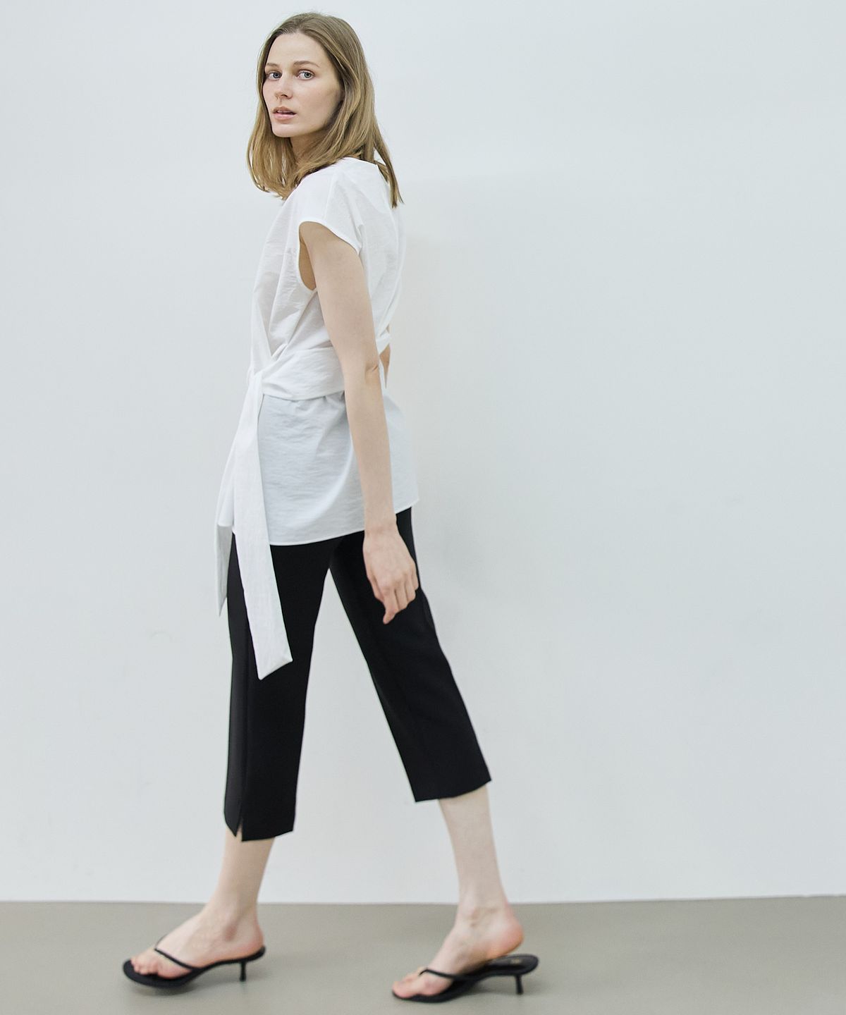 누토프(NUTOFFE) Vine Blouse_Ivory