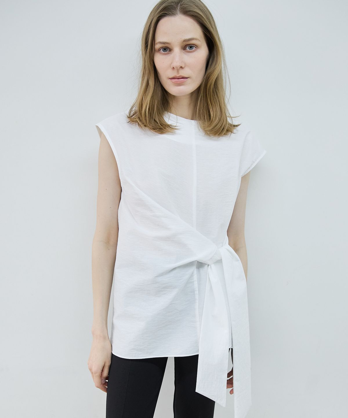 누토프(NUTOFFE) Vine Blouse_Ivory